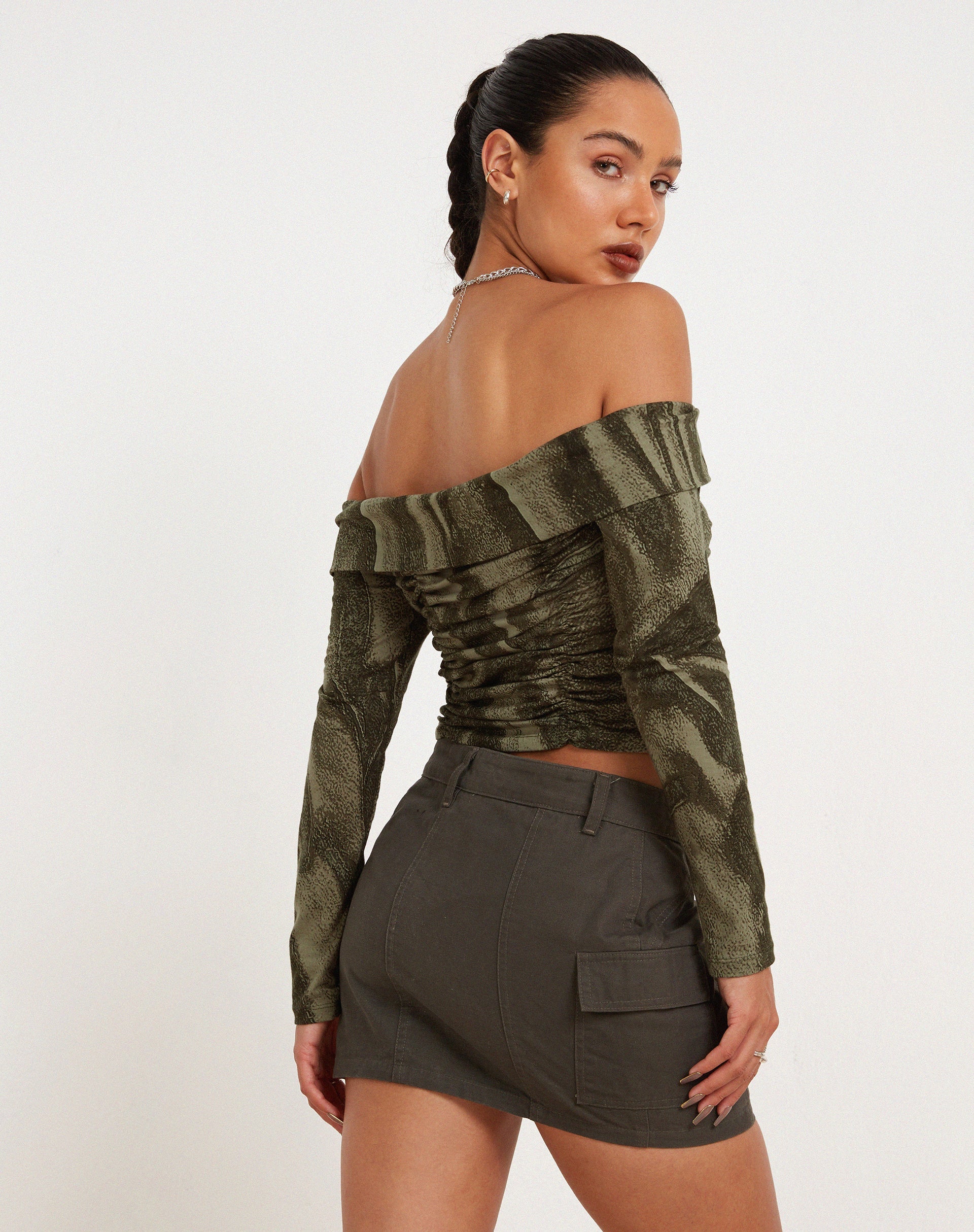 Abbildung von Hestina Top in Dystopian Crease Khaki