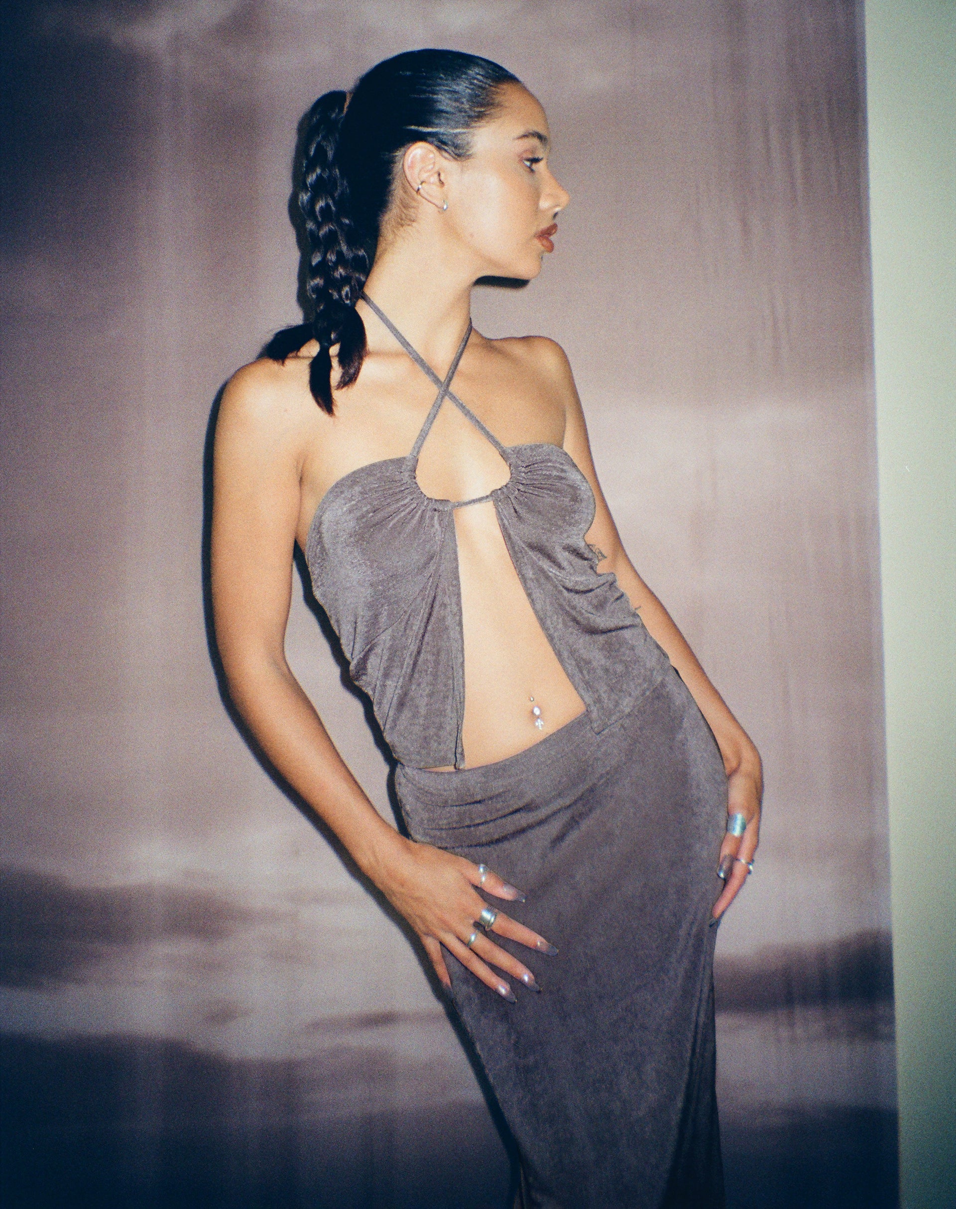 Abbildung von Hiriko Halter Top in Charcoal