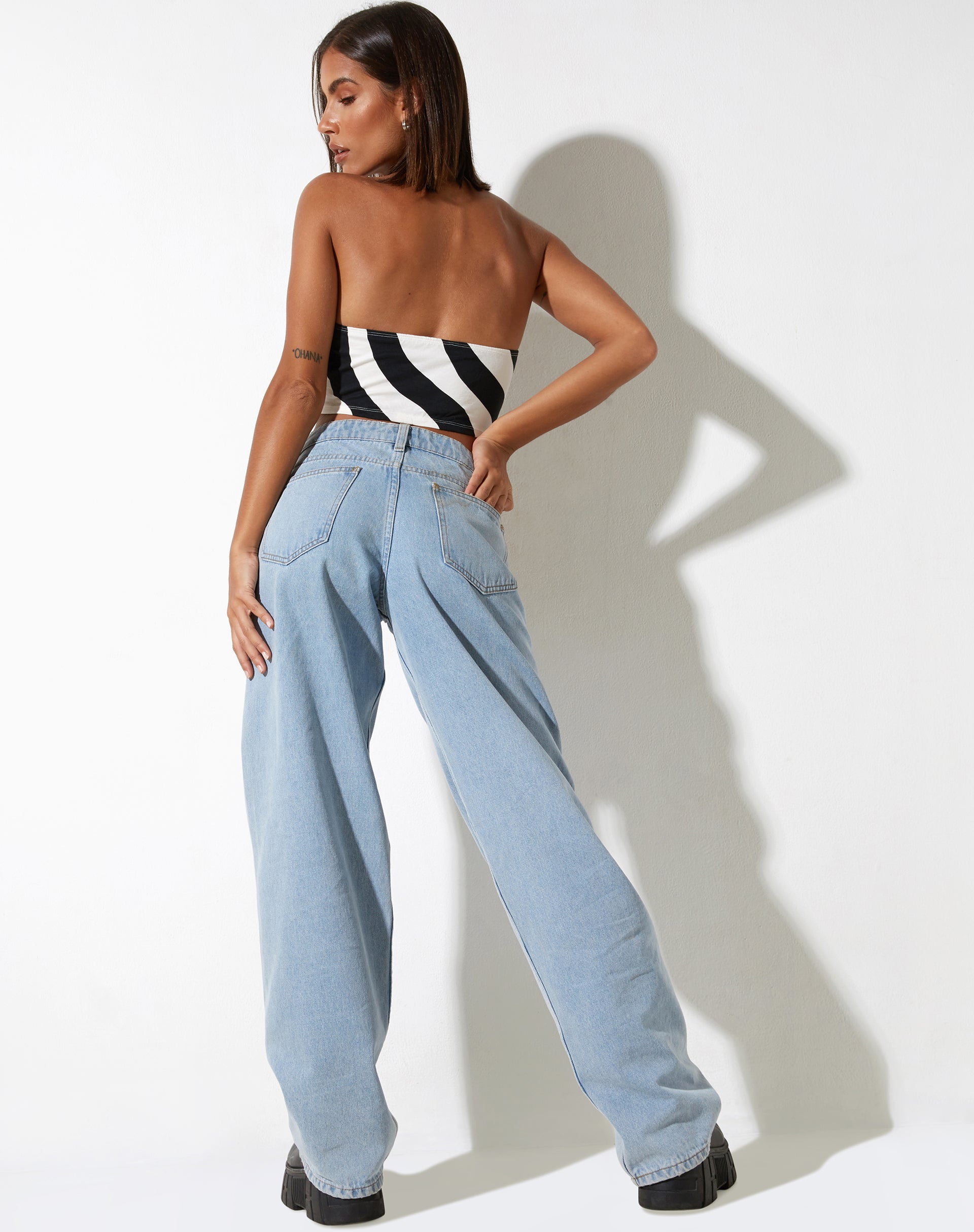 Iamah Crop Top in Optic Swirl Schwarz und Weiß