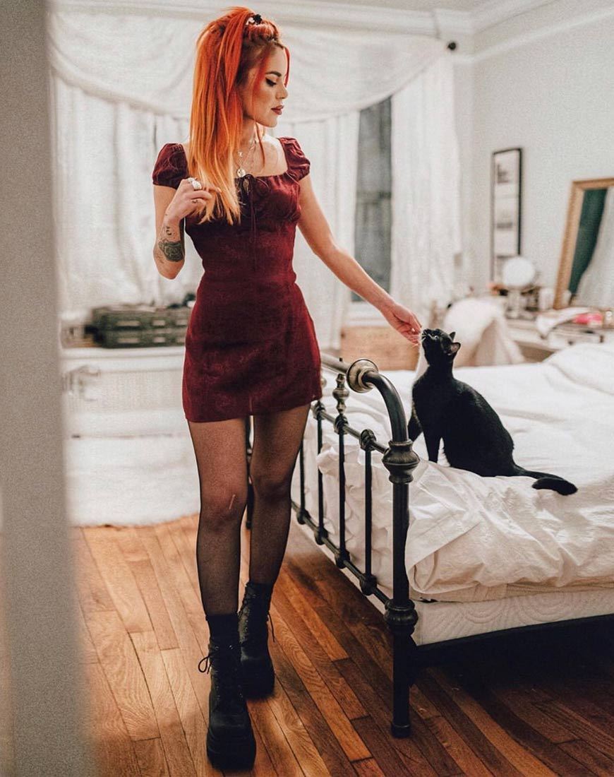 Gaval Minikleid aus Satin Rose Burgundy