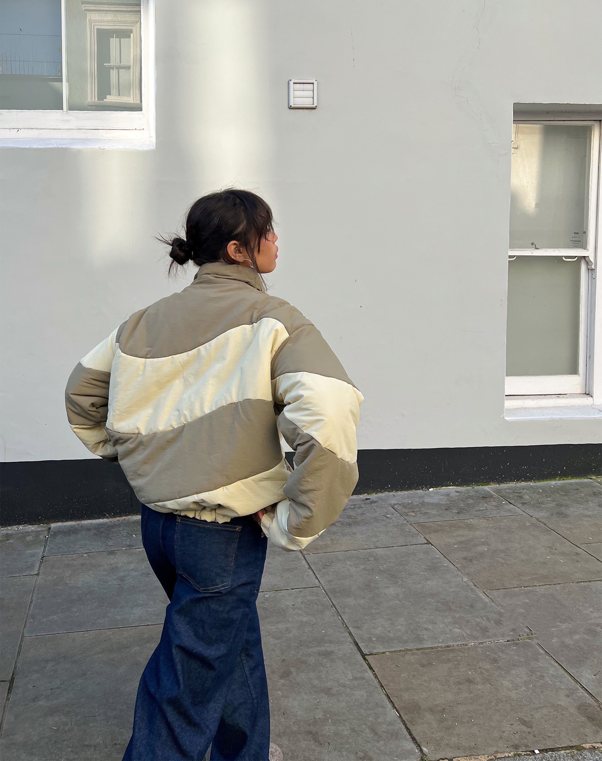 Image of Renee Puffa Jacket in Creme und Taupe mit Paneelen