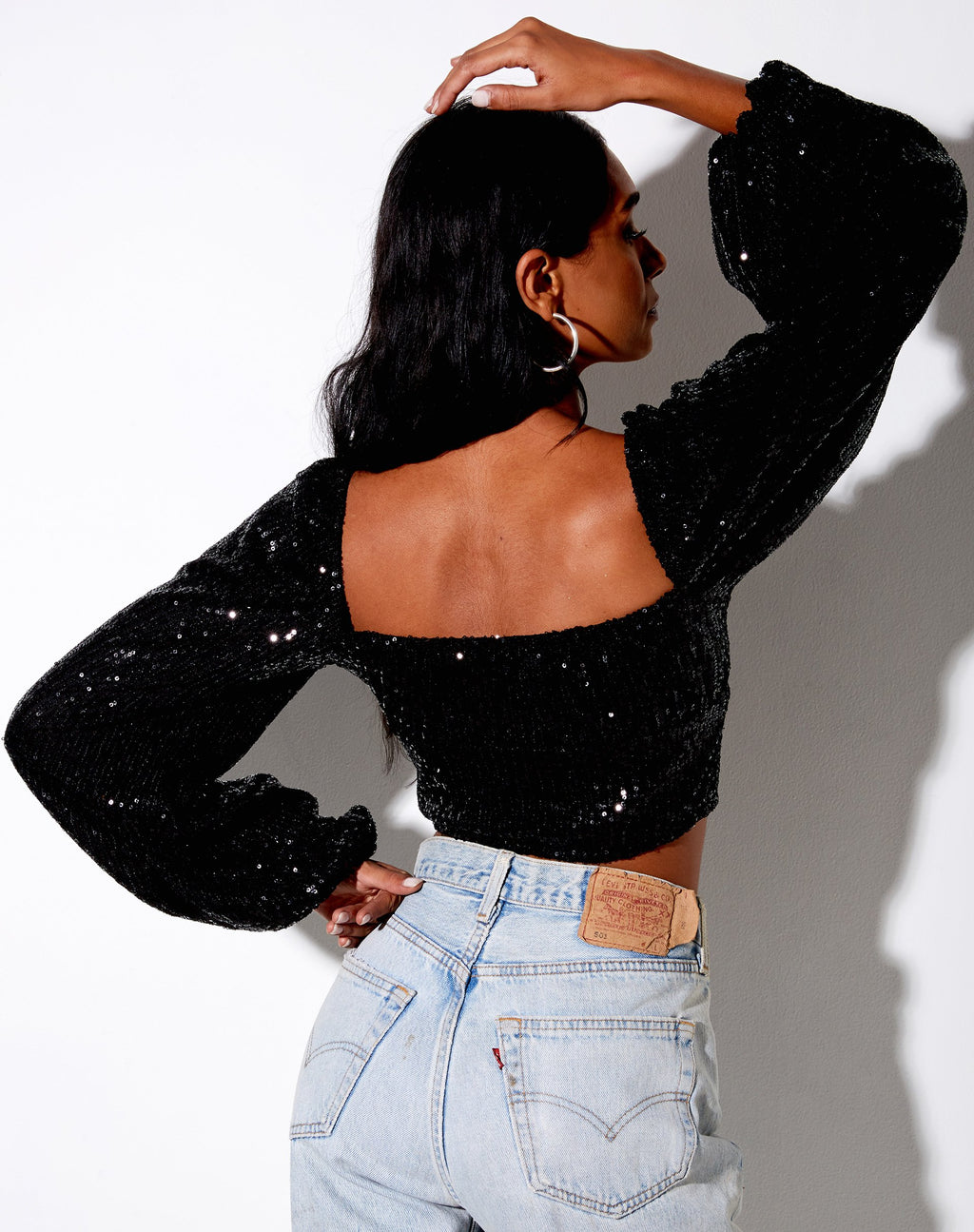 Irene Crop Top aus Drape Pailletten Schwarz