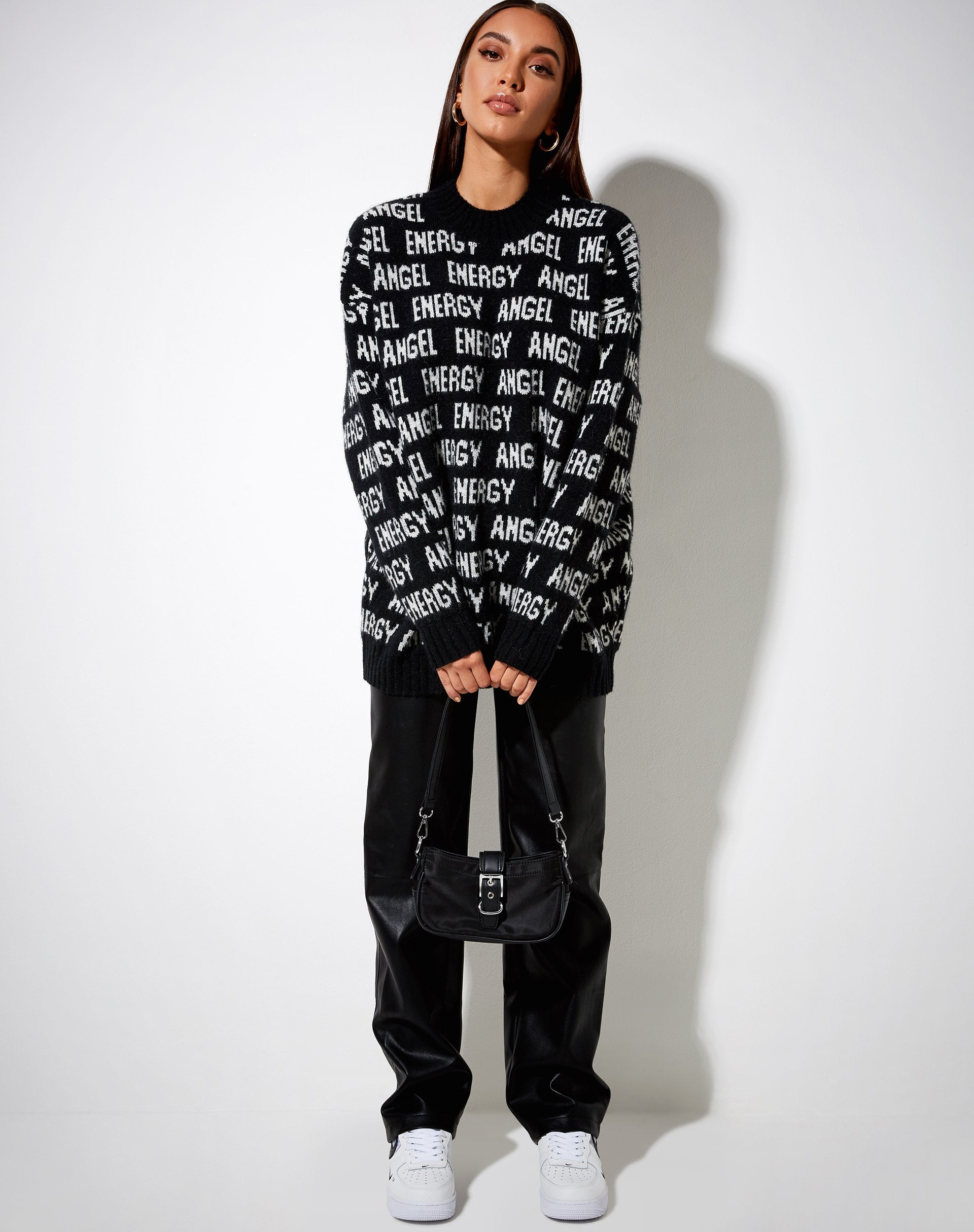 Image of Iskov Pullover in Schwarz mit elfenbeinfarbenem Engel Energy