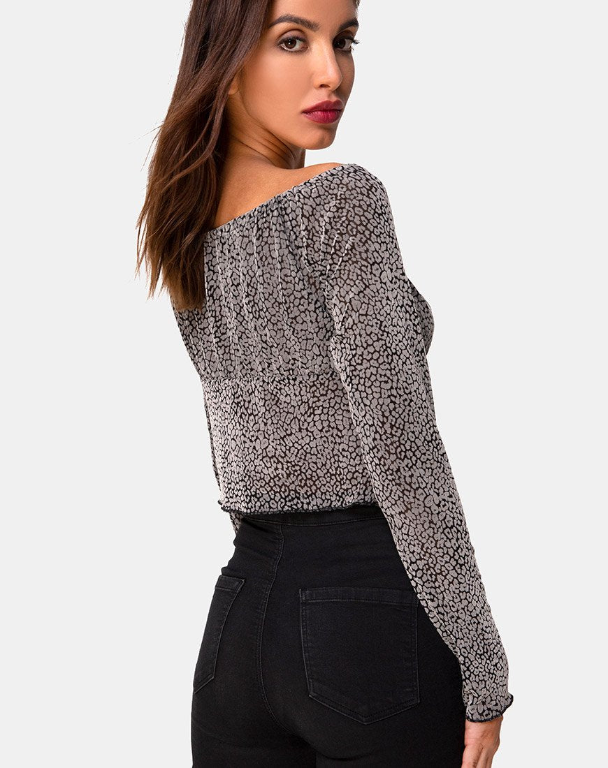 Janina Top in Ditsy Leopard Grau Flock