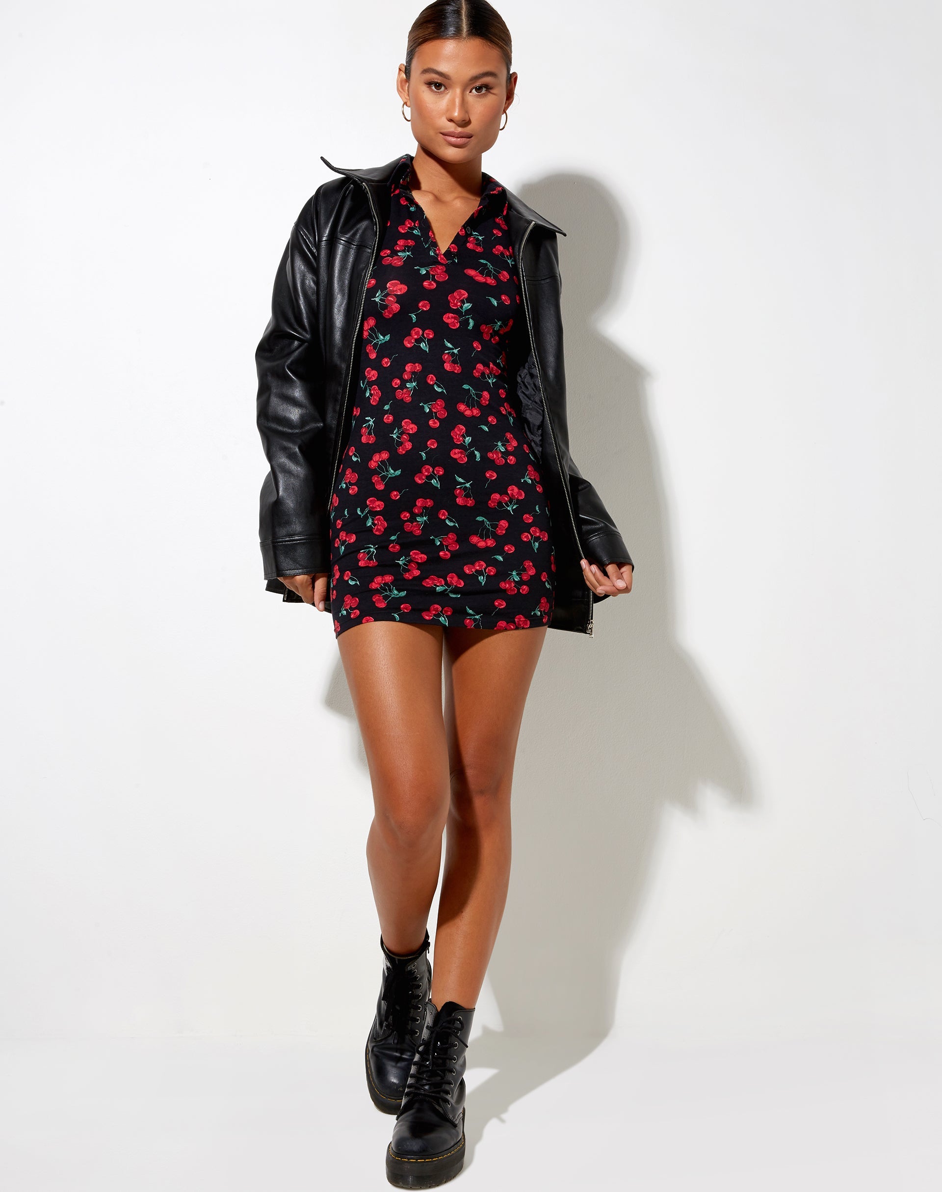 Image of Jeeves T-Shirt Kleid in Kirschen Schwarz
