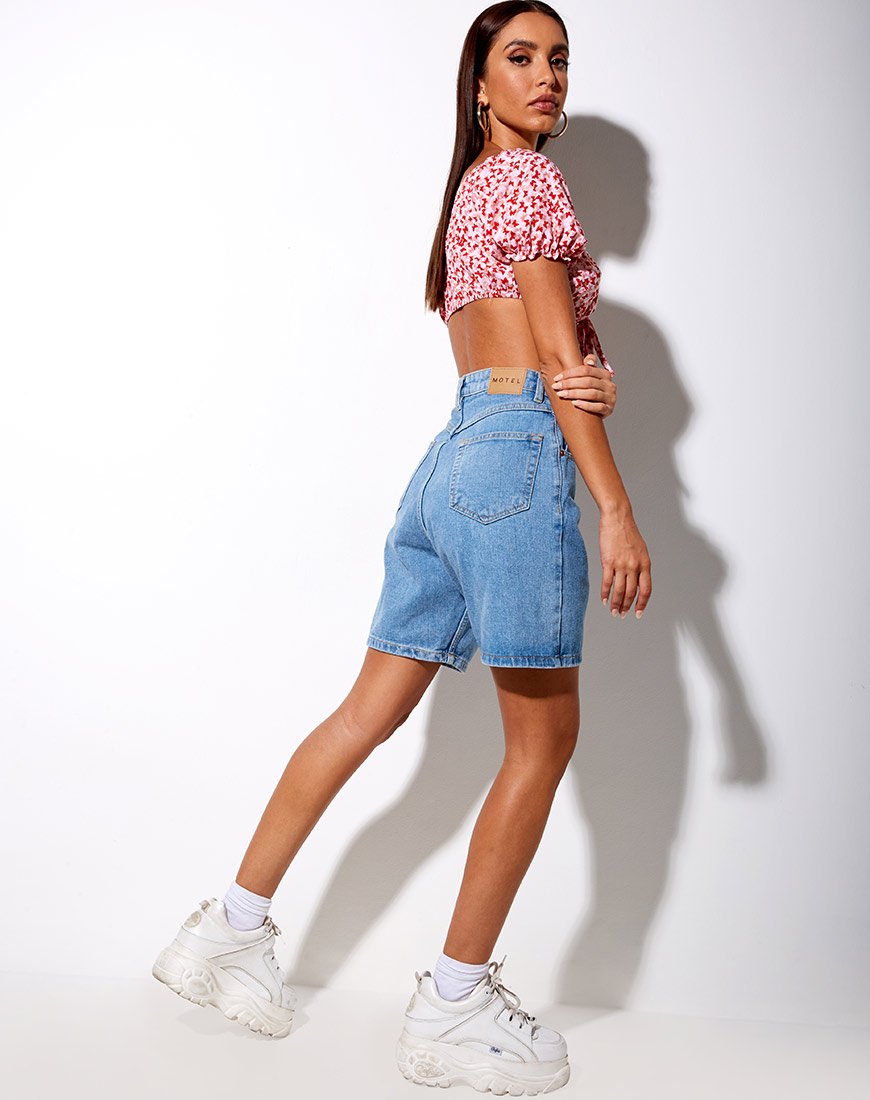 Bild von Jiha Crop Top in Ditsy Butterfly Pfirsich und Rot