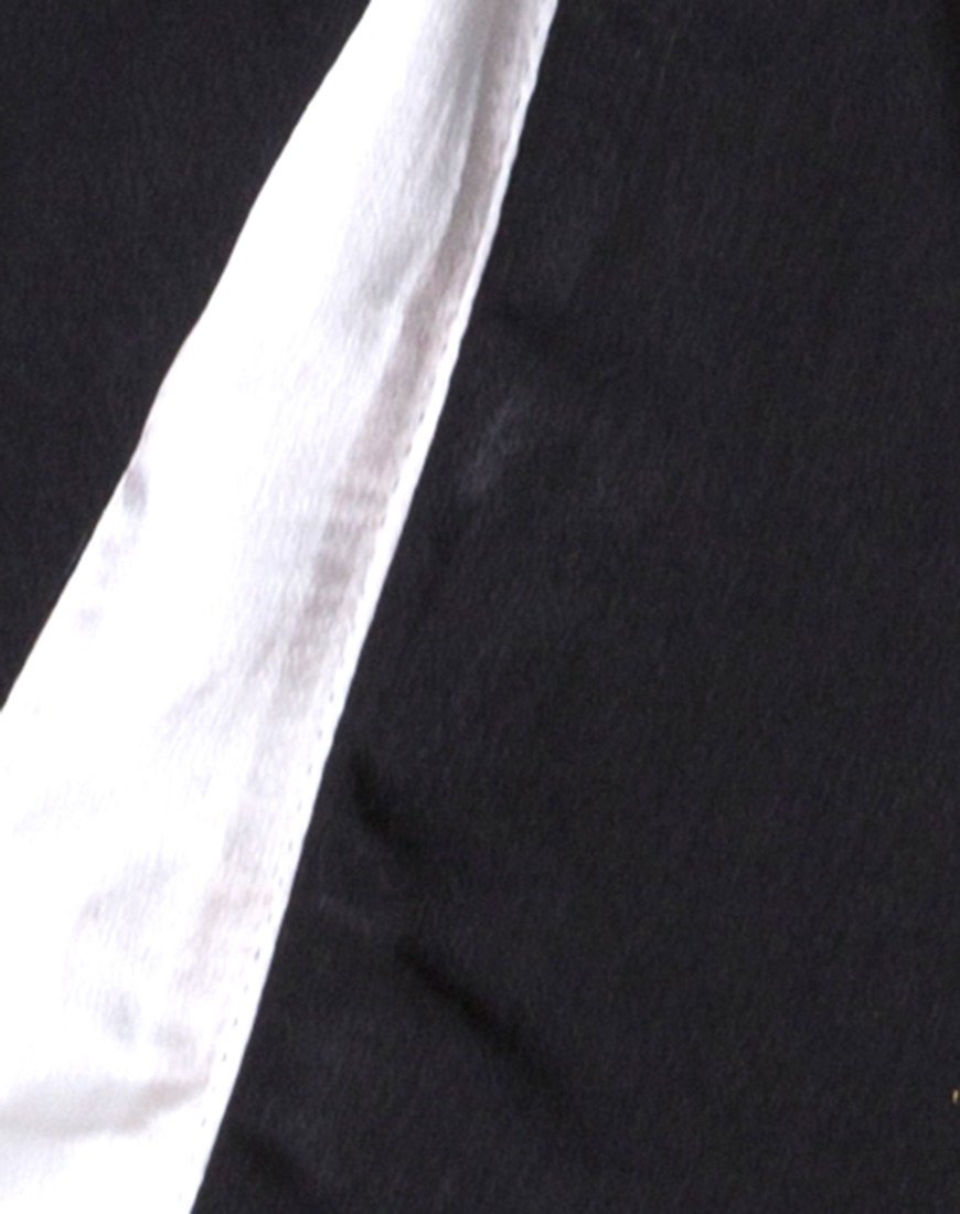 Image of Jiho Crop Top in Schwarz mit elfenbeinfarbenen Streifen