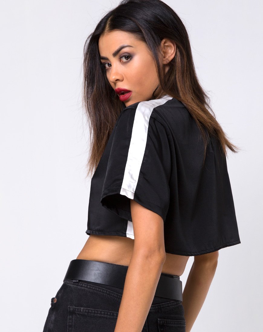 Jiho Crop Top in Schwarz mit elfenbeinfarbenen Streifen