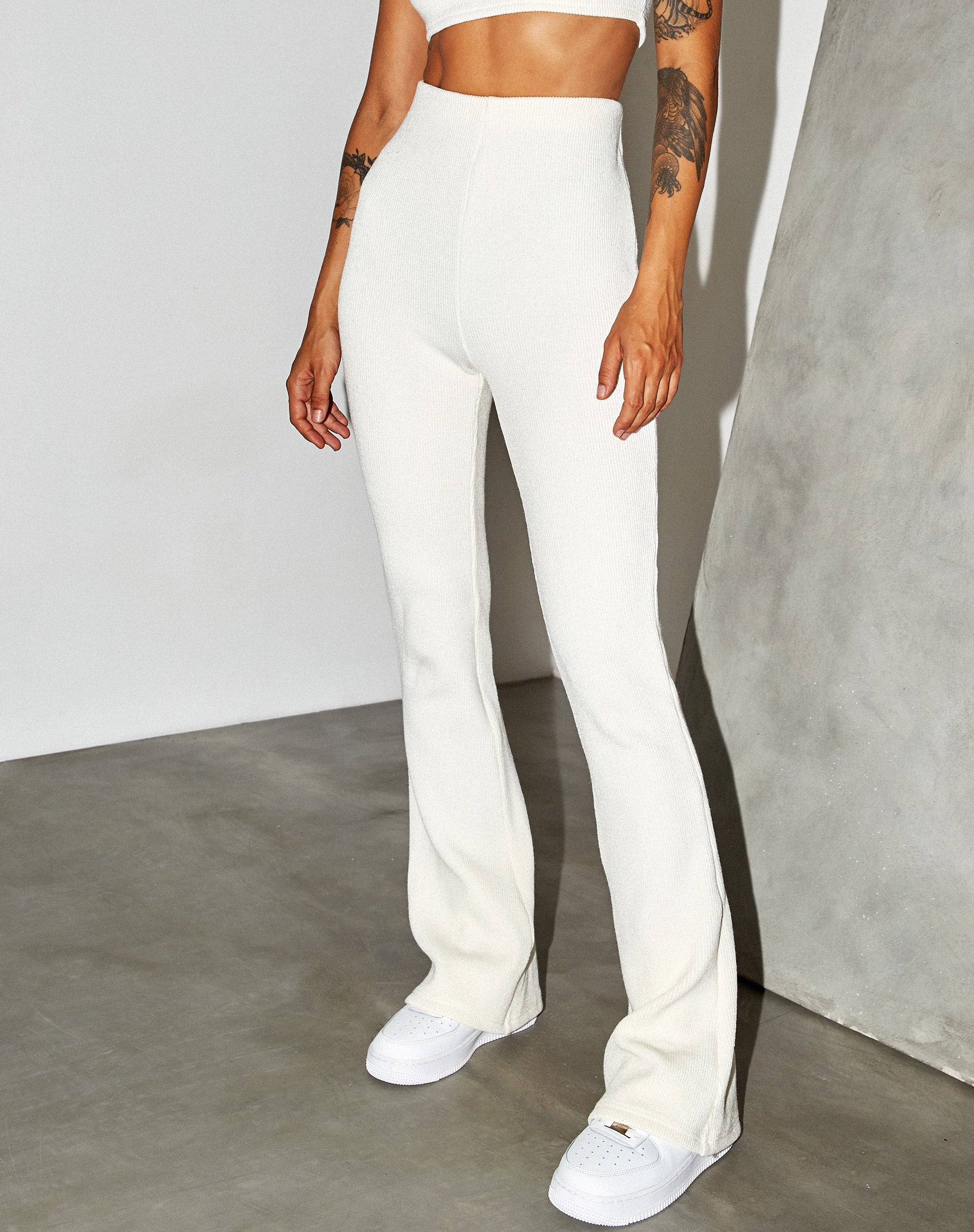 Bild von Jiva Flare Hose in Rippe Creme