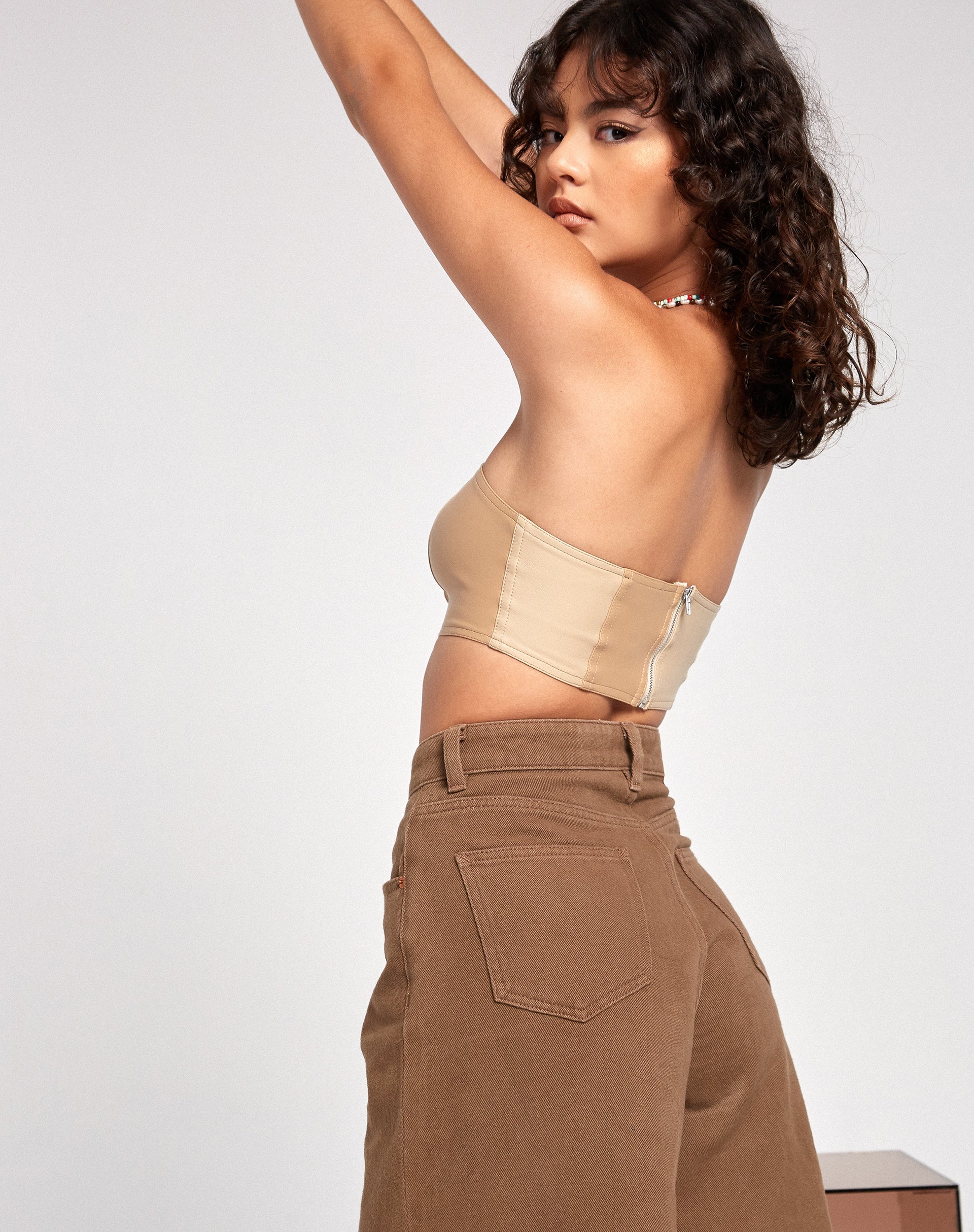 Bild von Jola Crop Top in PU Tan Creme
