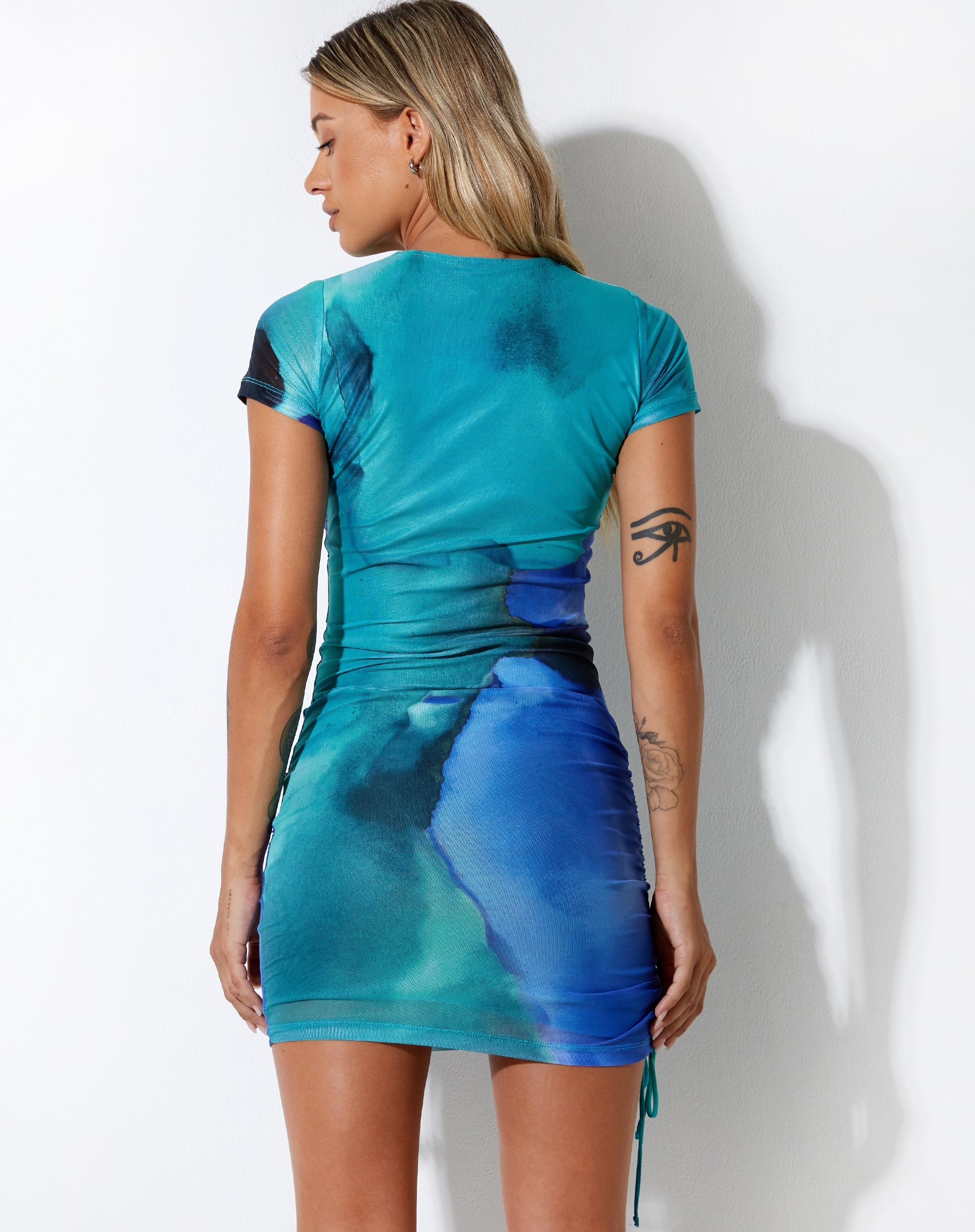 Abbildung von Julep Mini Dress in Fluid Watercolour Wash