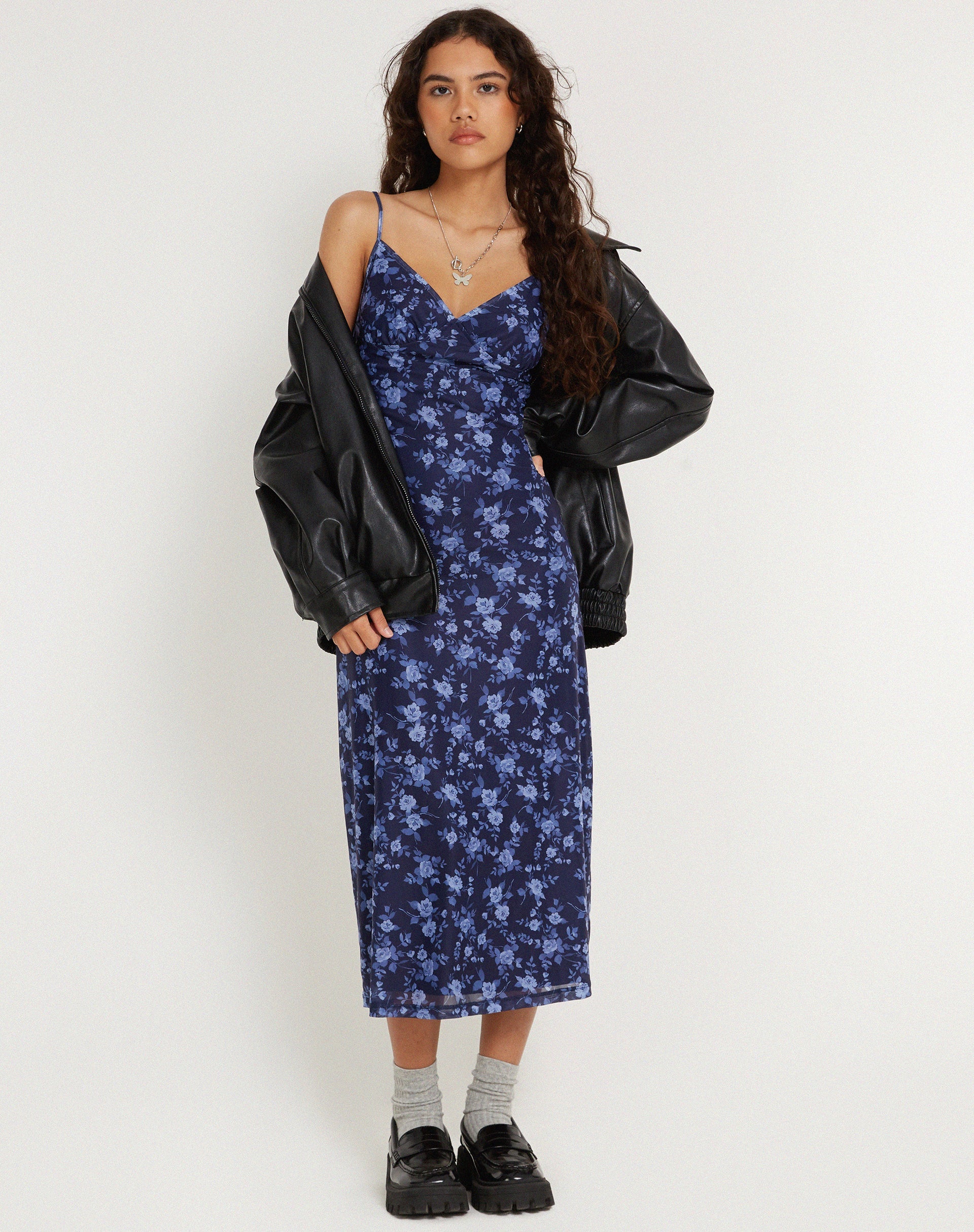 Abbildung von Kalana Bedrucktes Midikleid in Pretty Floral Navy