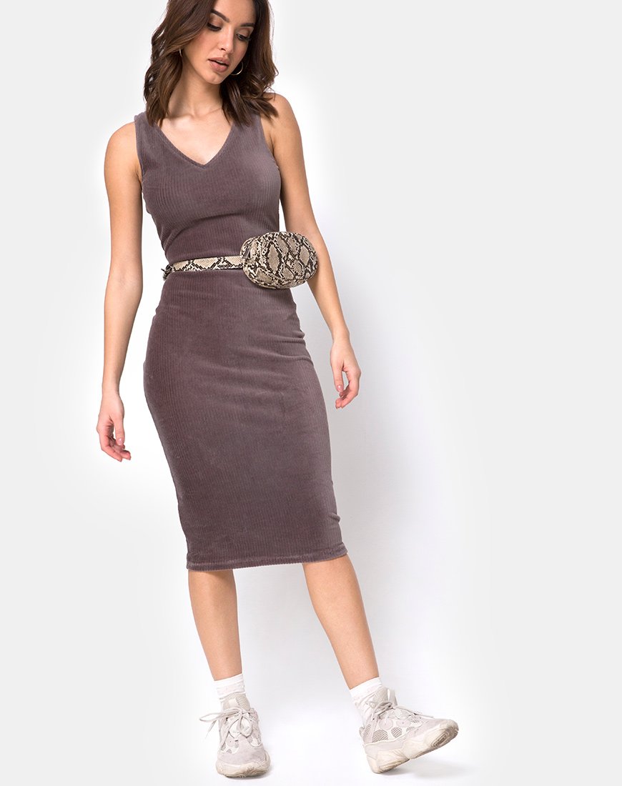 Image of Kardie Bodycon Kleid aus Samt in Mokka Rippe
