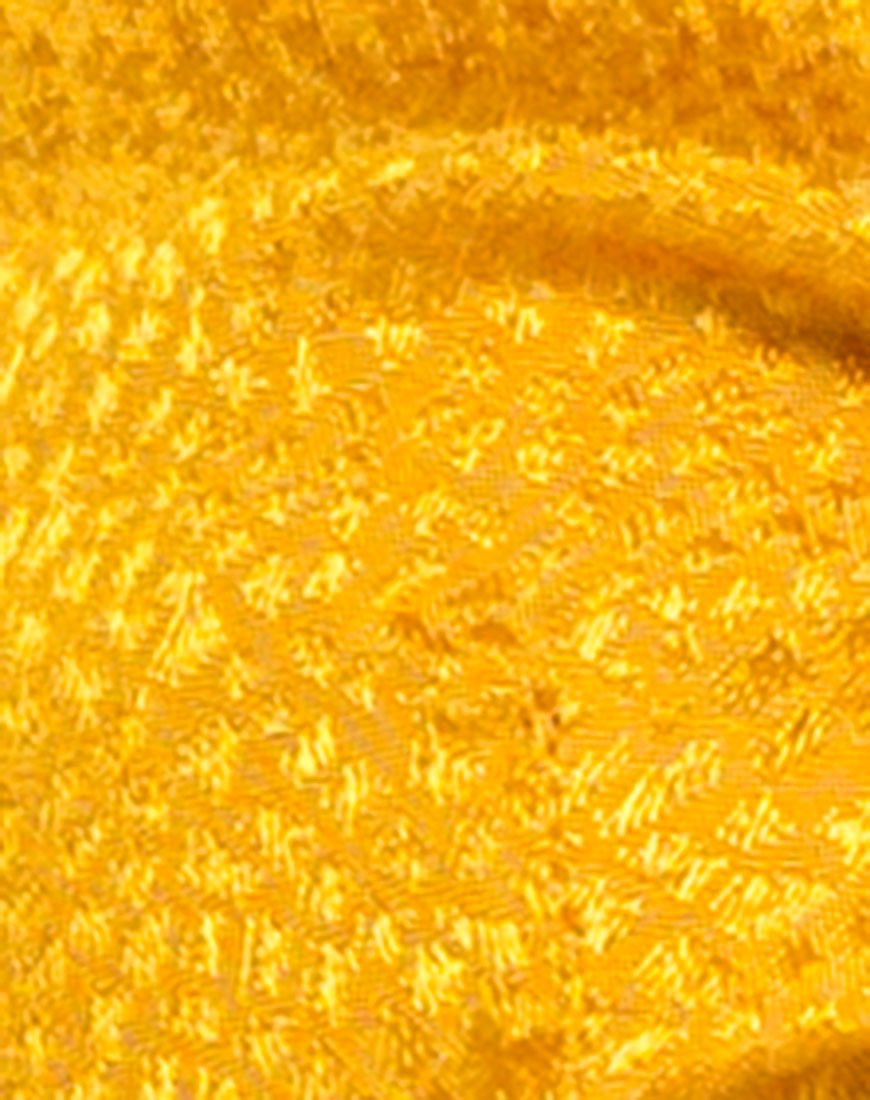 Image von Kasen Bralet in Satin Senf