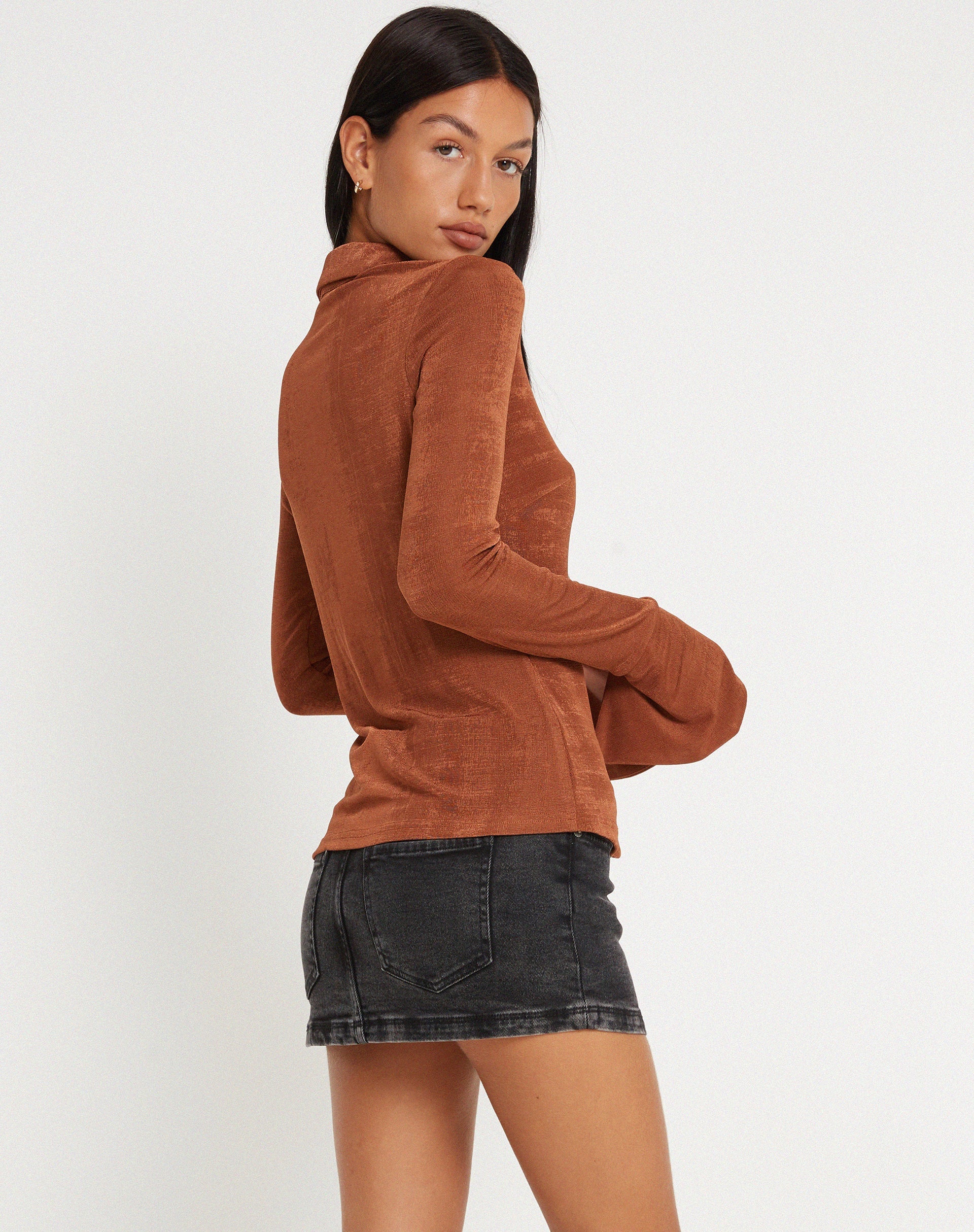 Bild von Keani Shirt in Bronze