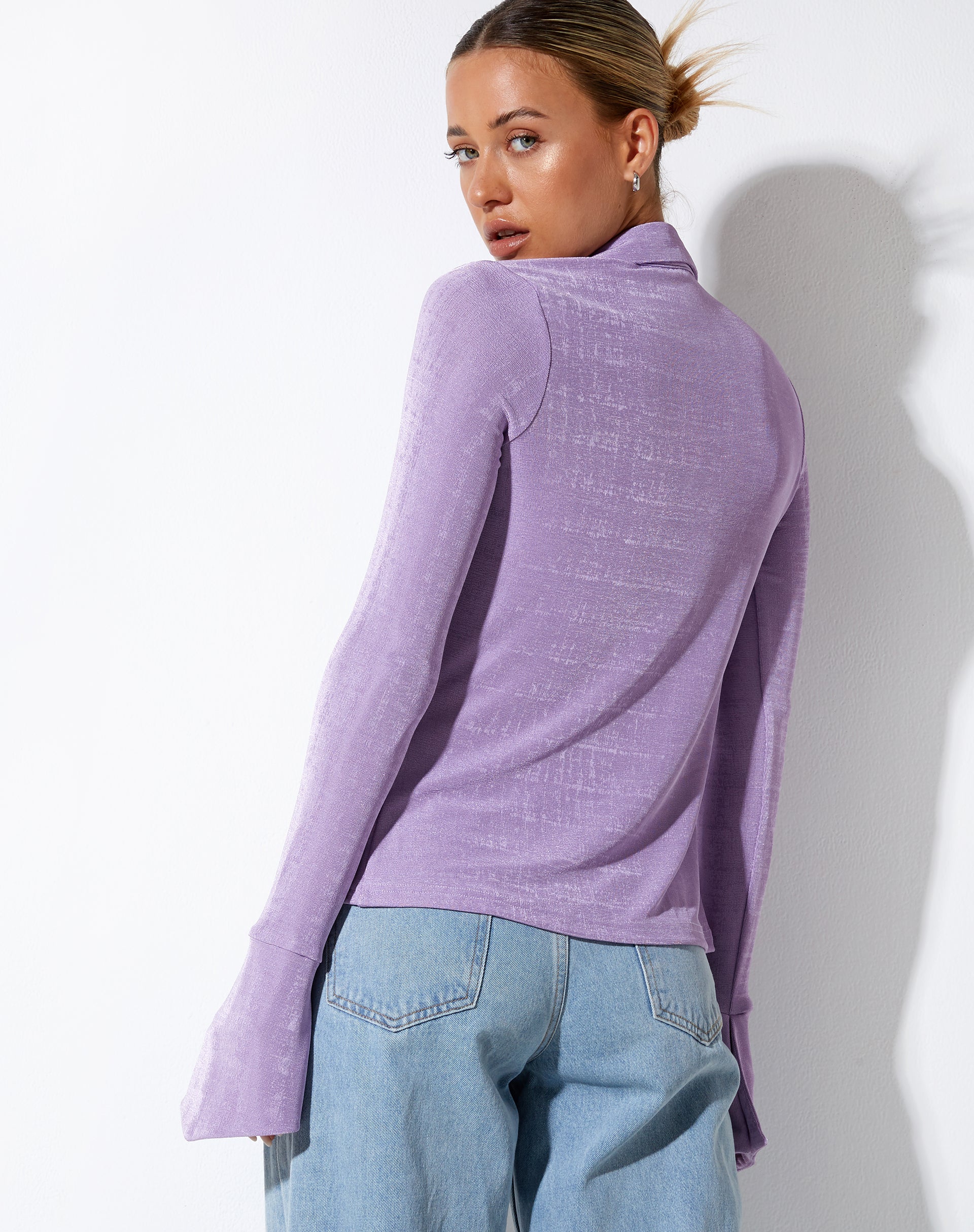 IMAGE OF Keani Shirt aus Krepp in Lavendel