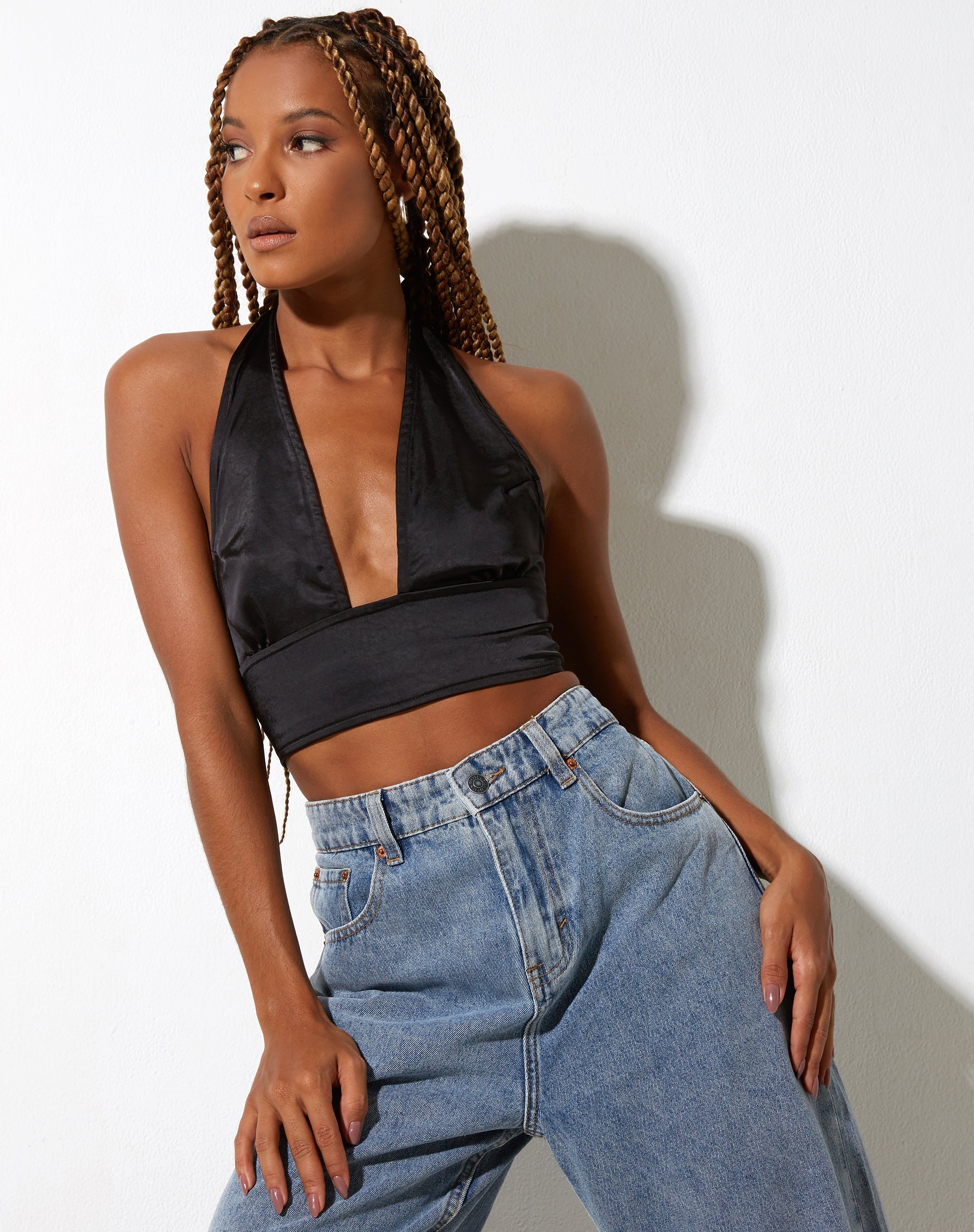 Bild von Keiza Crop Top in Satin Schwarz
