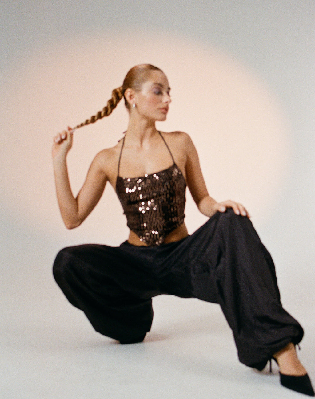 Ketida Crop Top in Drape Pailletten Kupfer
