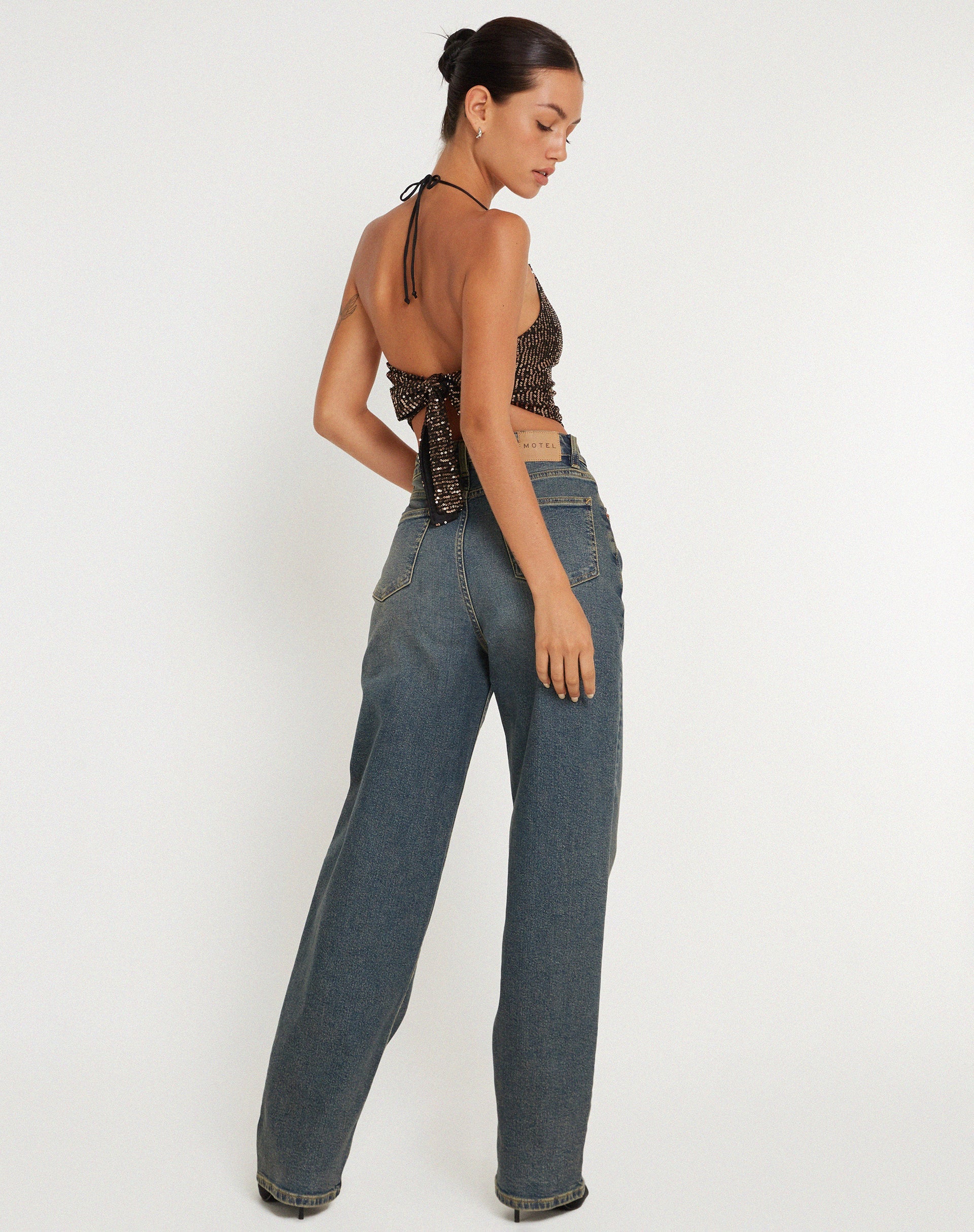 Abbildung von Ketida Crop Top in Drape Pailletten Kupfer