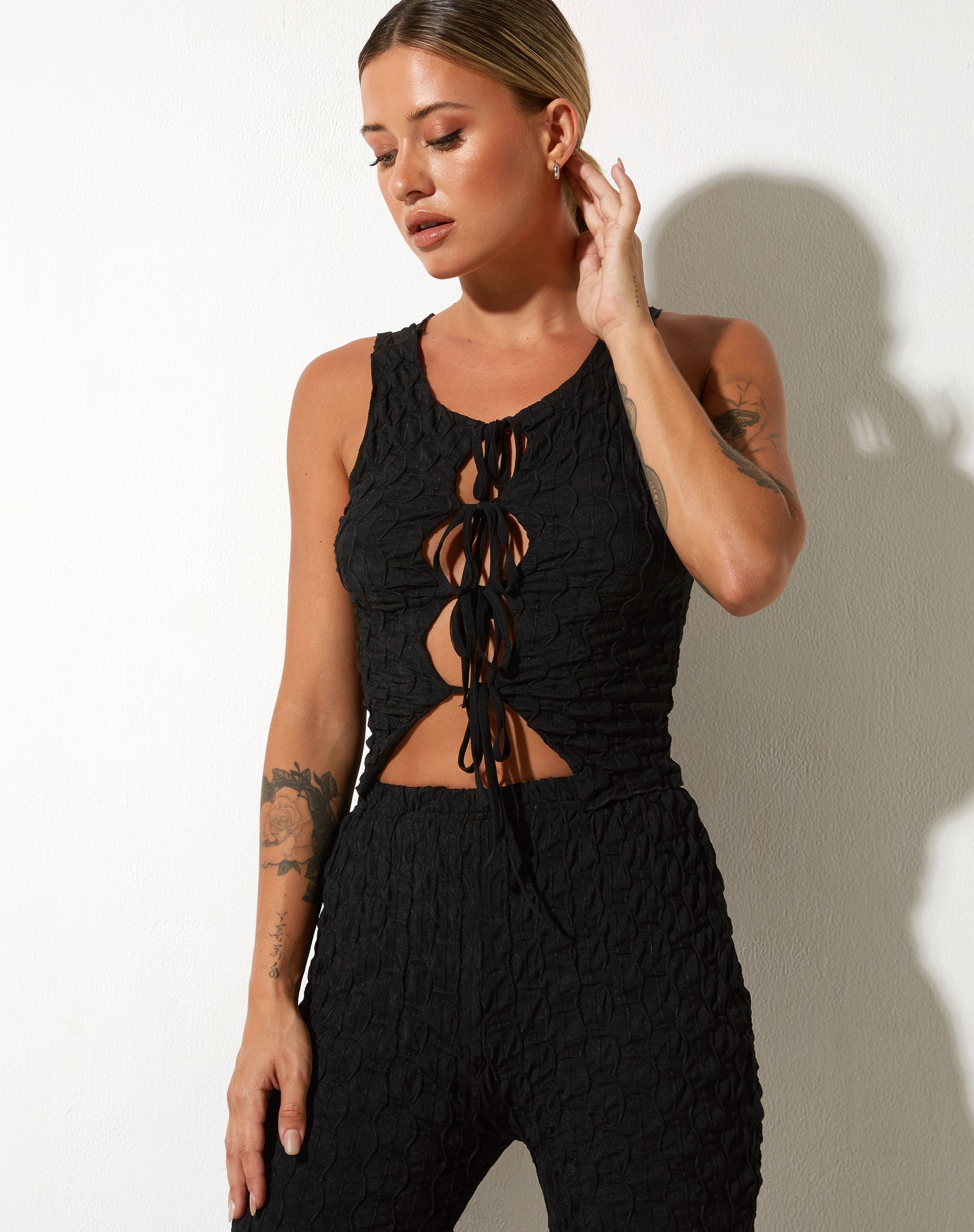 Abbildung des Kinara Tops in Stripe Mesh Black
