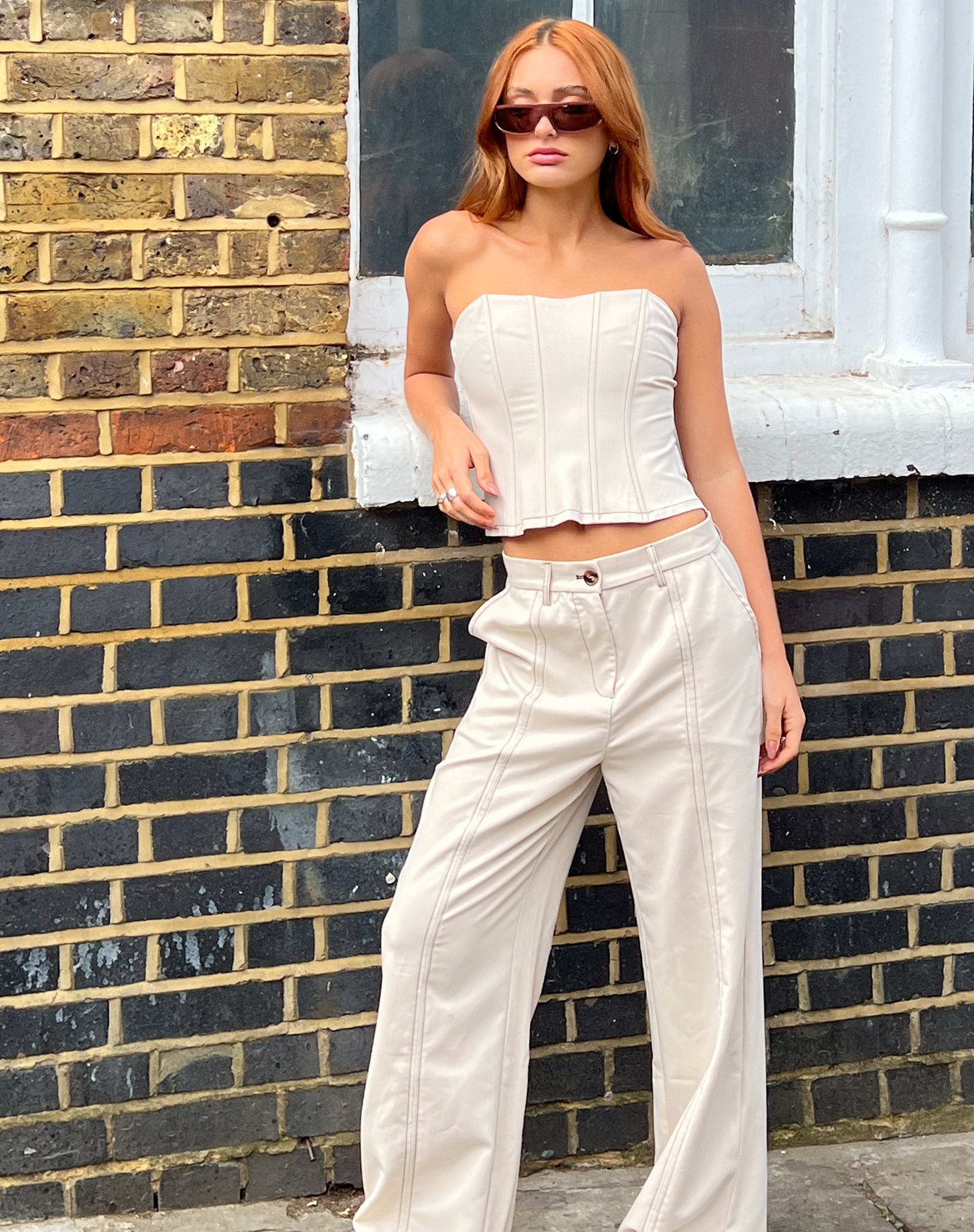 Abbildung von Albus Trouser in Ecru Brown Stitch