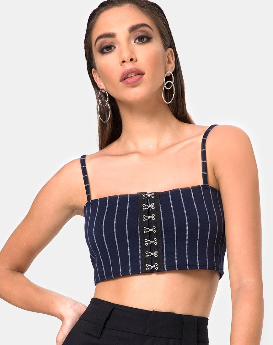 Kyga Crop Top in Marineblau Nadelstreifen