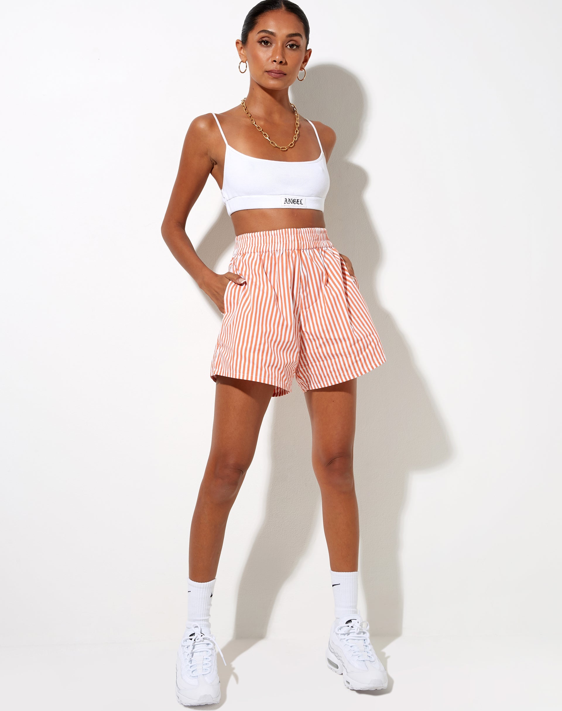 Bild von Lala Short in Vertikalstreifen Orange
