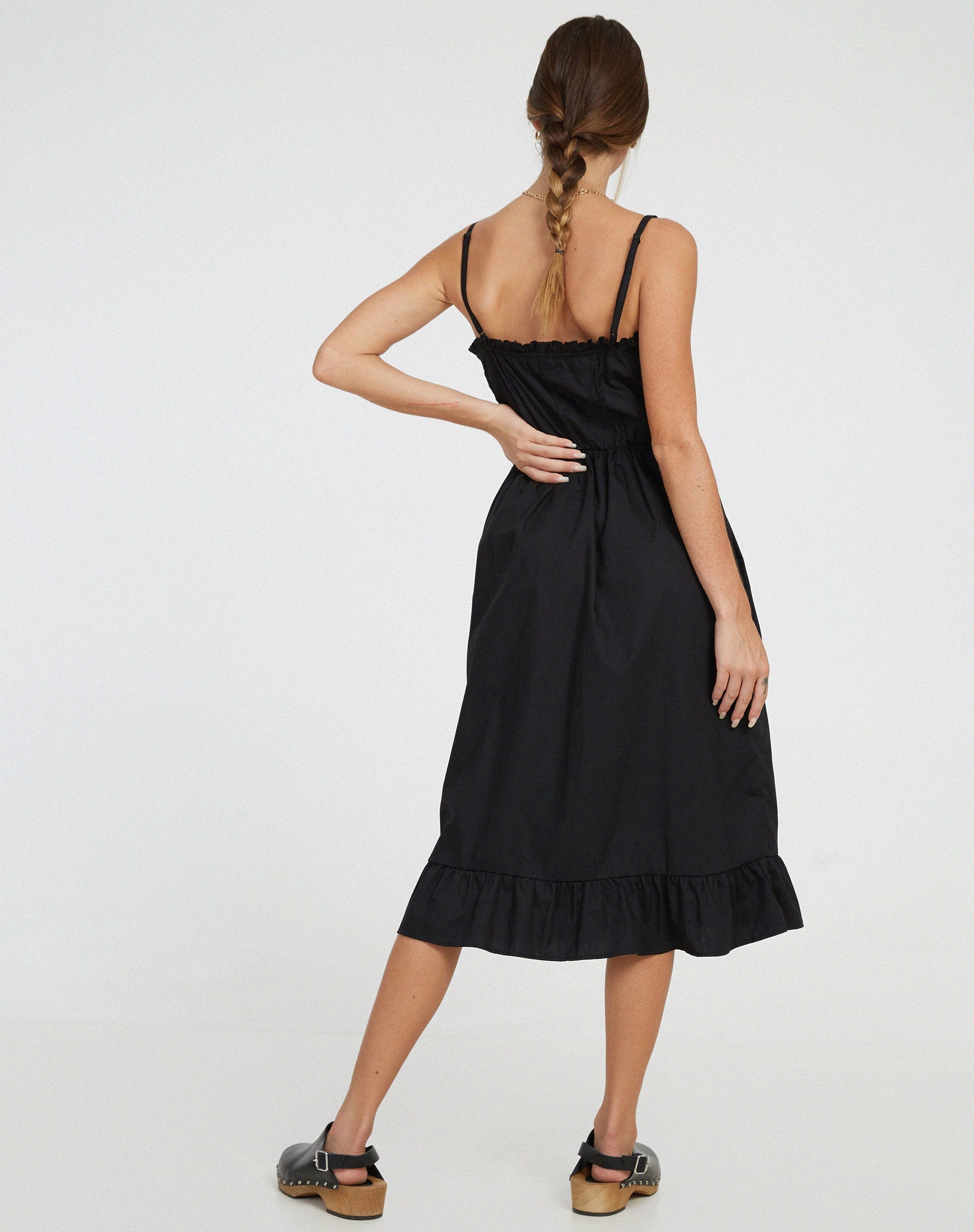 Abbildung von Lennox Midikleid in Schwarz