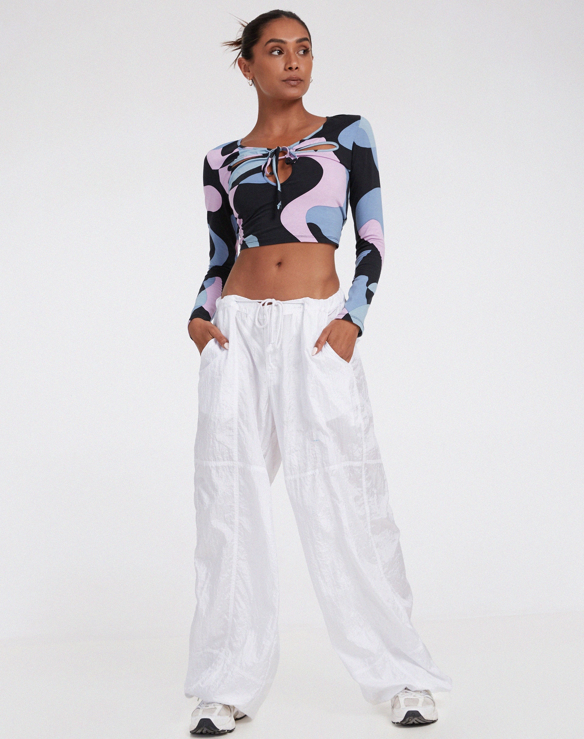 Bild von Licora Crop Top in abstraktem Lila