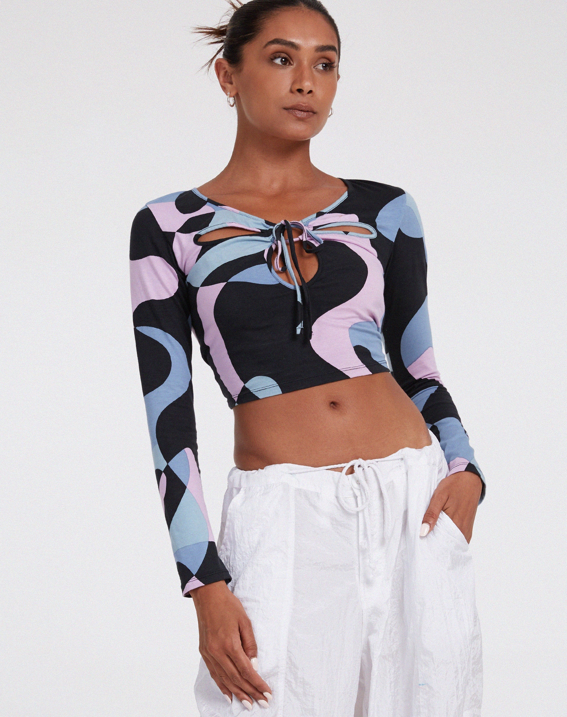 Bild von Licora Crop Top in abstraktem Lila