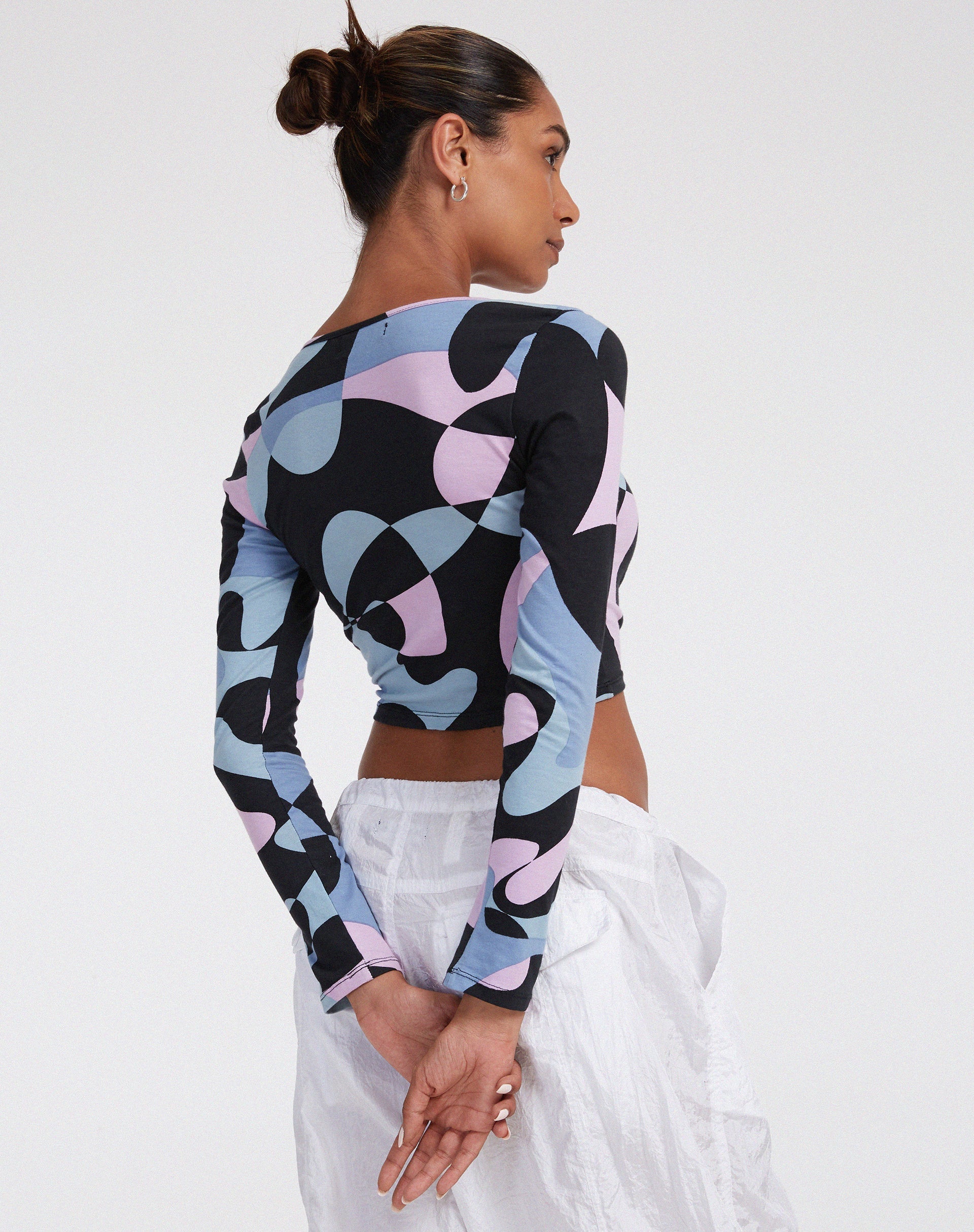 Bild von Licora Crop Top in abstraktem Lila