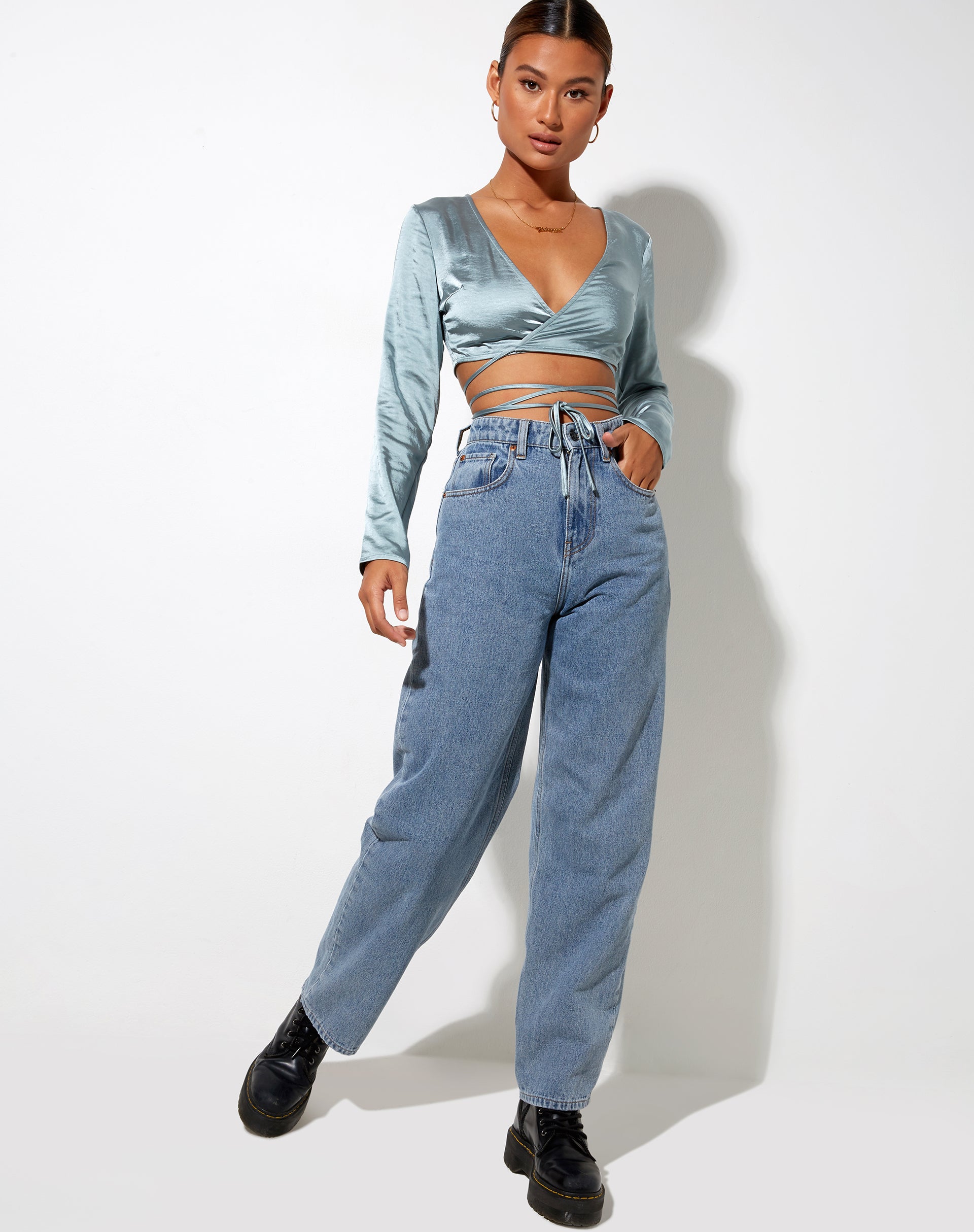 Image of Liva Top in Satin Hellblau
