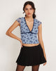 Image of Livi Mesh Top in Hellblau und Marineblau Botanische Beflockung