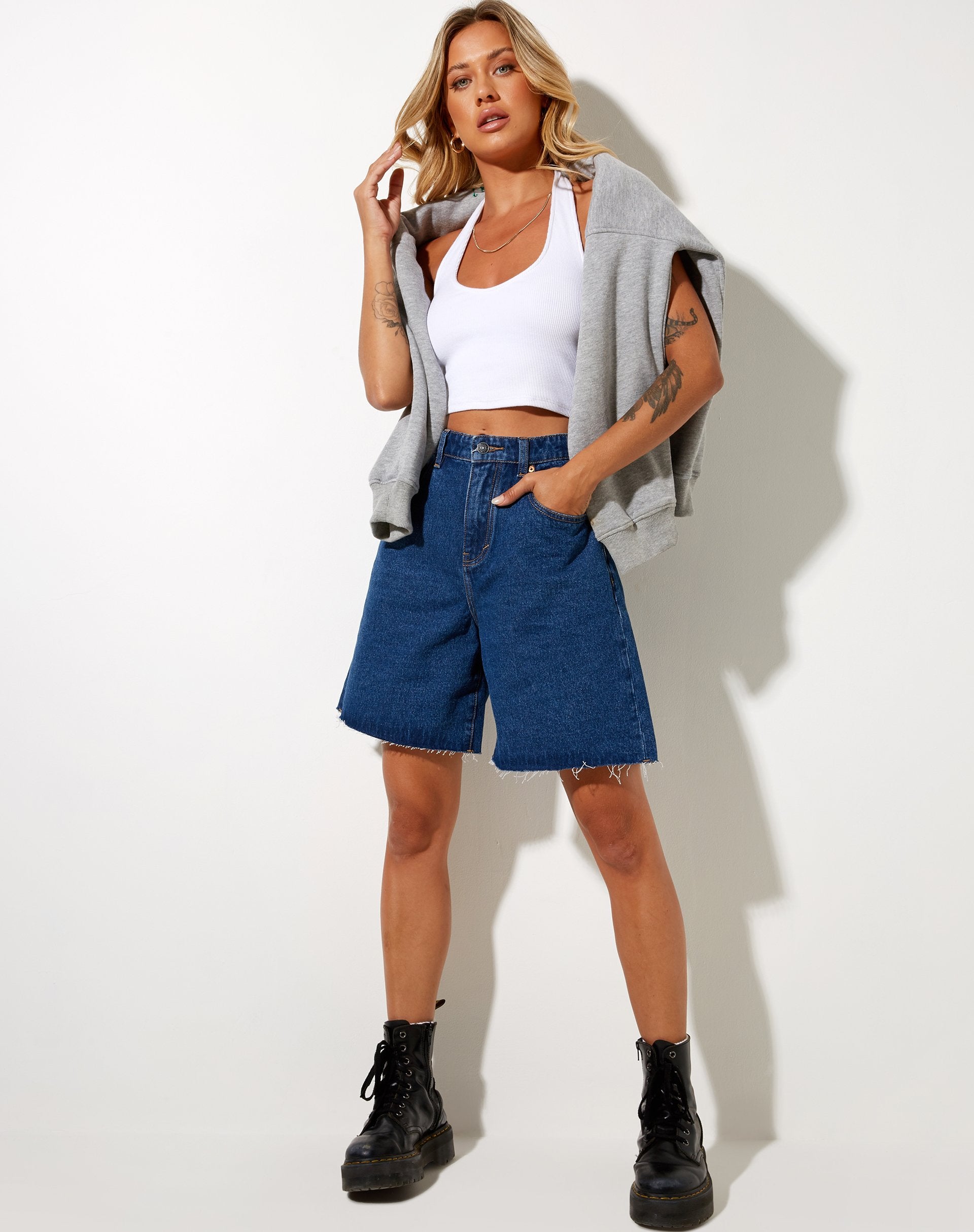 Bild von Loose Fit Denim Short in klassischem Blau