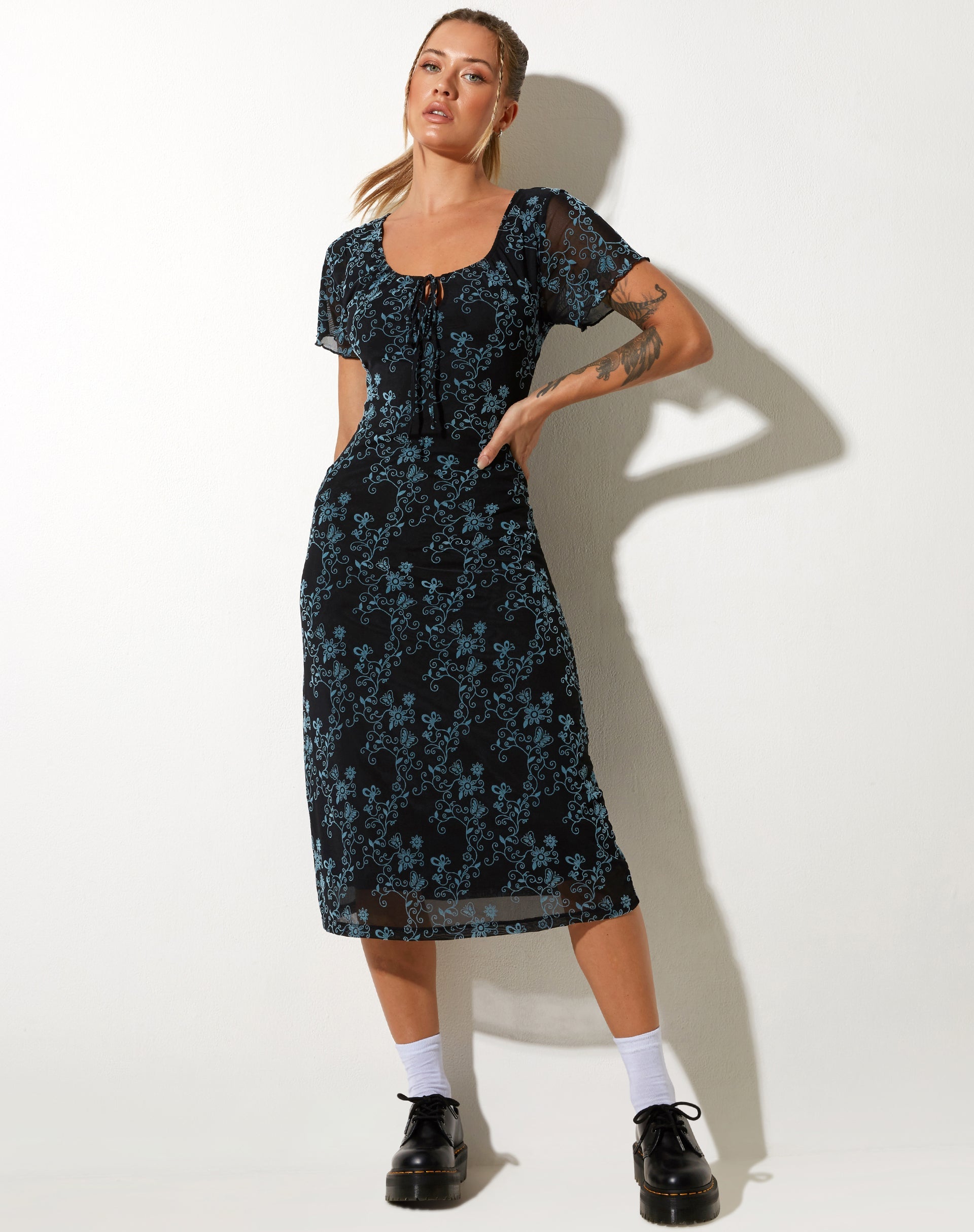 Abbildung Lorani Midikleid in Butterfly Vine Flock Blau