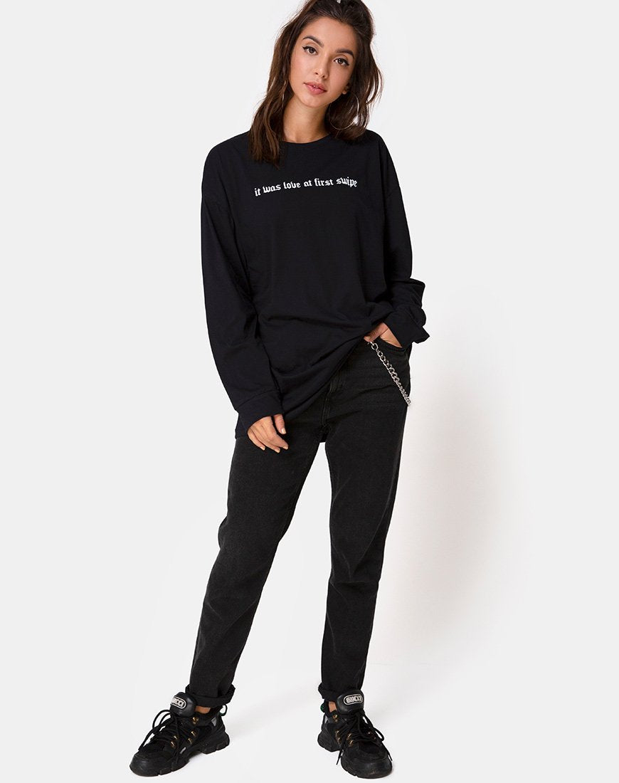 Bild von Lotsun Tee in Love at First Swipe mit schwarzer Platzierung
