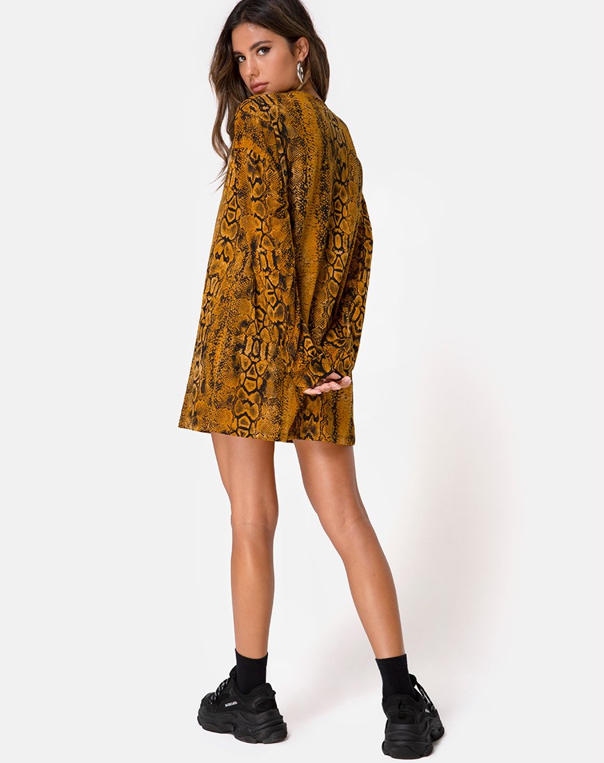 Image of Lotsun Pullover Kleid in Snake Senf