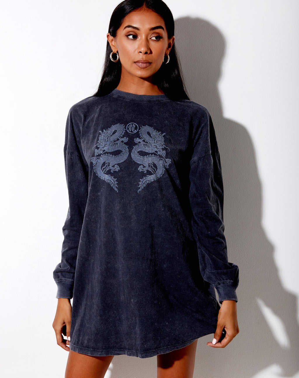 Lotsun Sweatshirt in schwarzer Waschung Twin Dragon