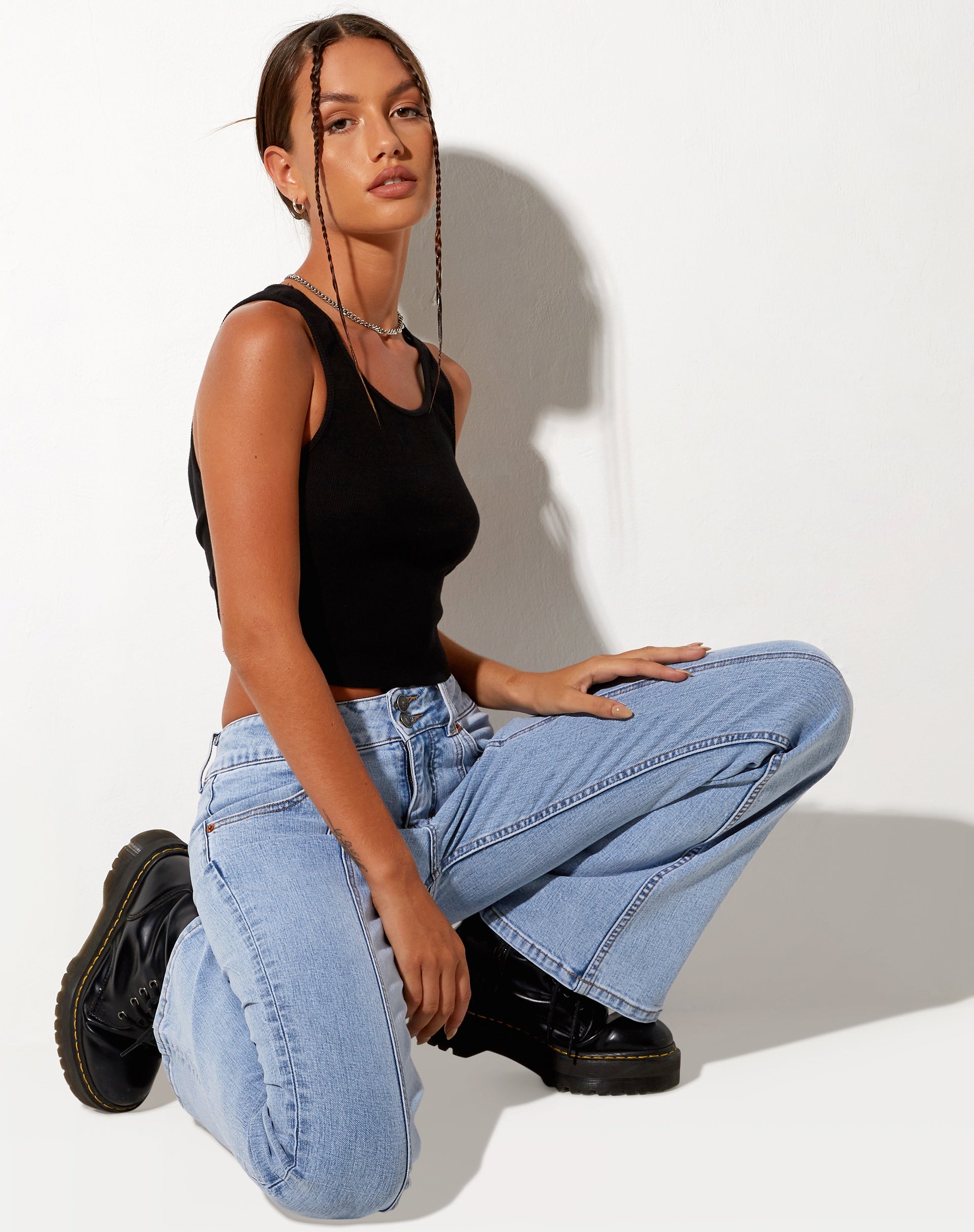 Image of Low Rise Seam Jeans in Super Light Wash Blau