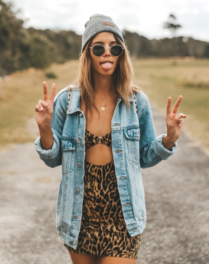 Jezabel Kleid mit Ausschnitt in Leopard