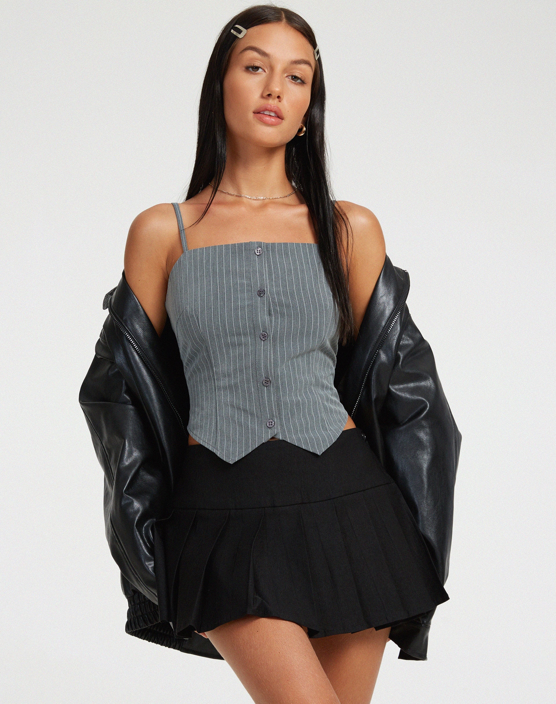 Abbildung des Madian Tops in Pinstripe Grey