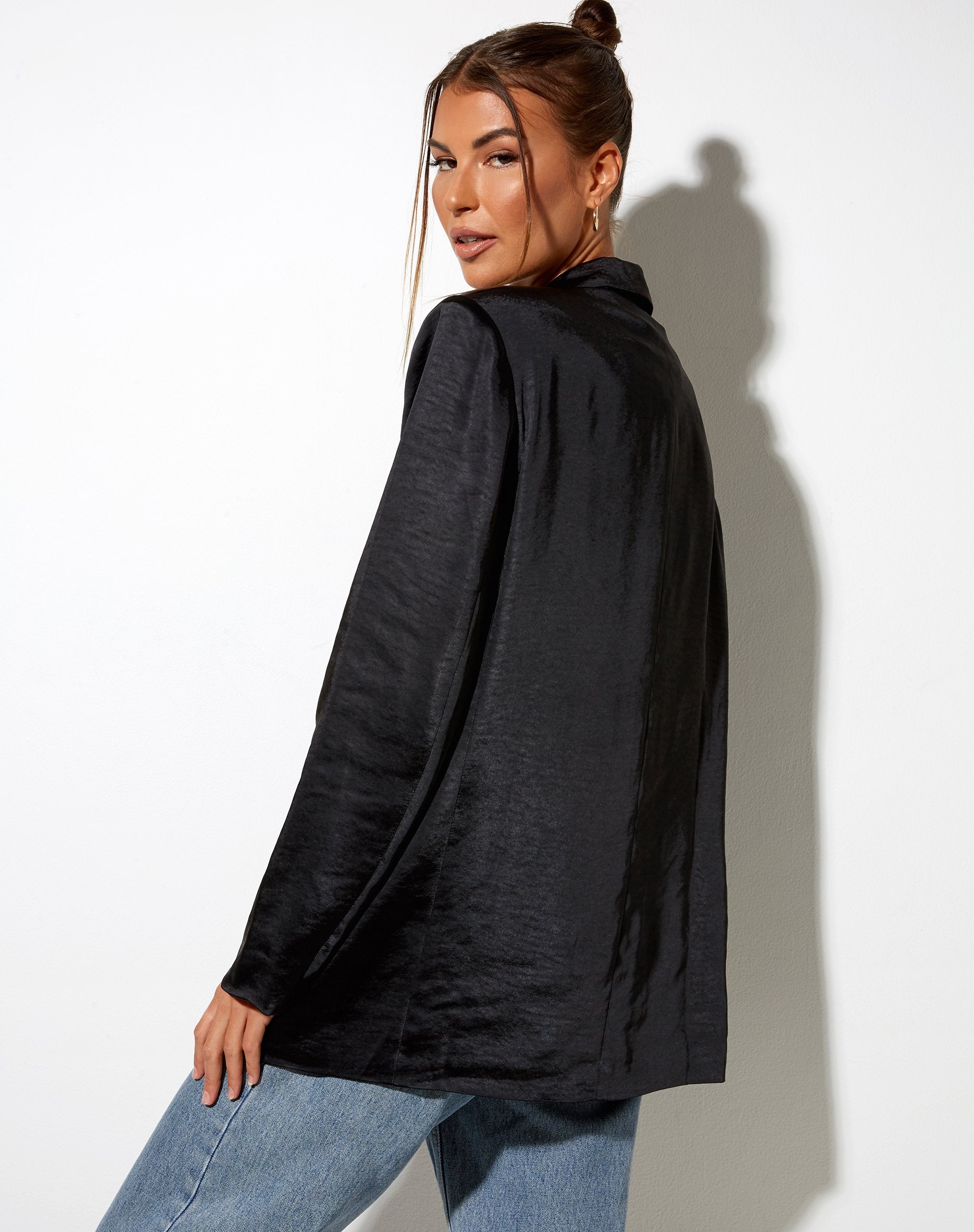 Image von Maiwa Blazer in Satin Schwarz
