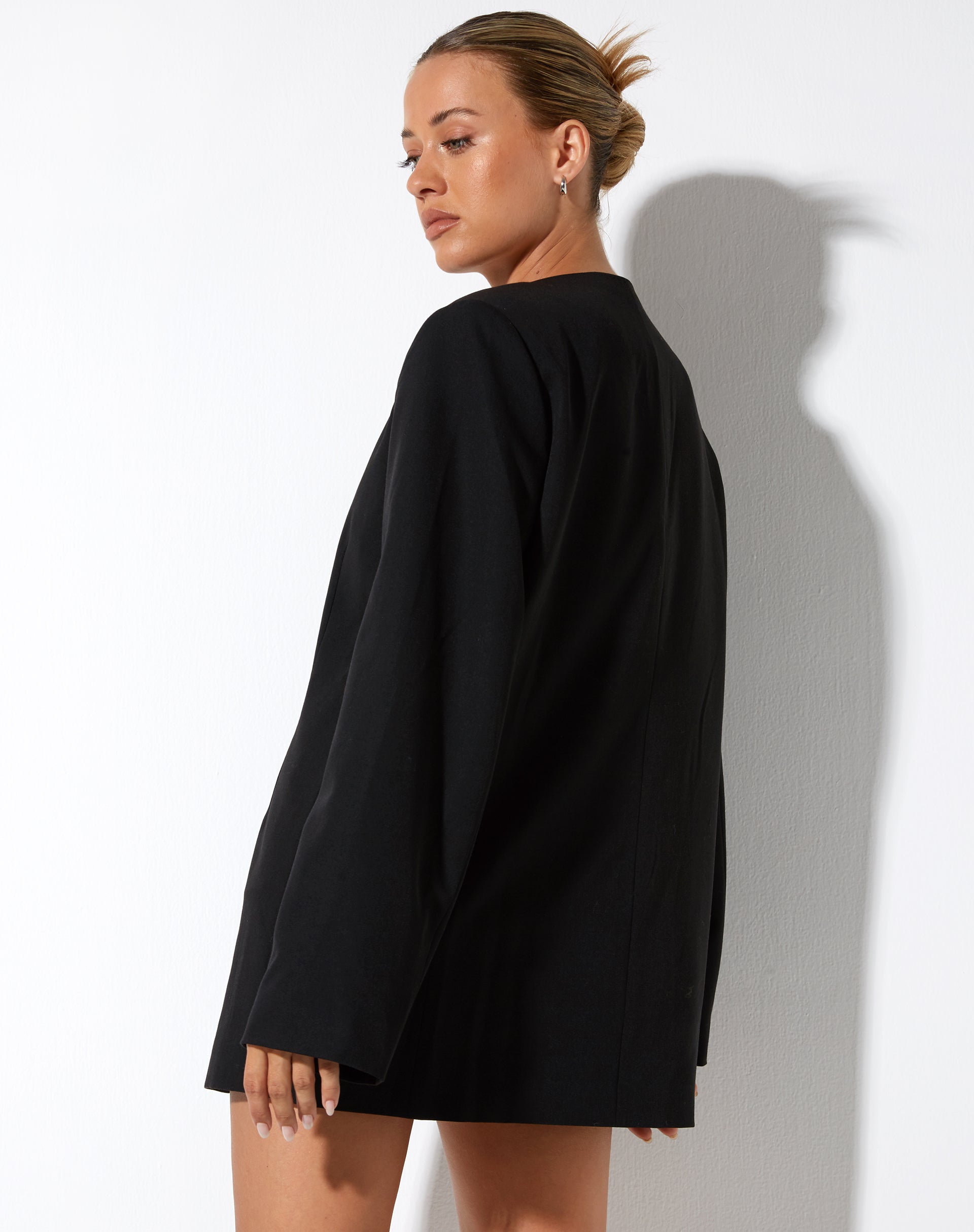 Abbildung des Marlia Blazers in Schwarz