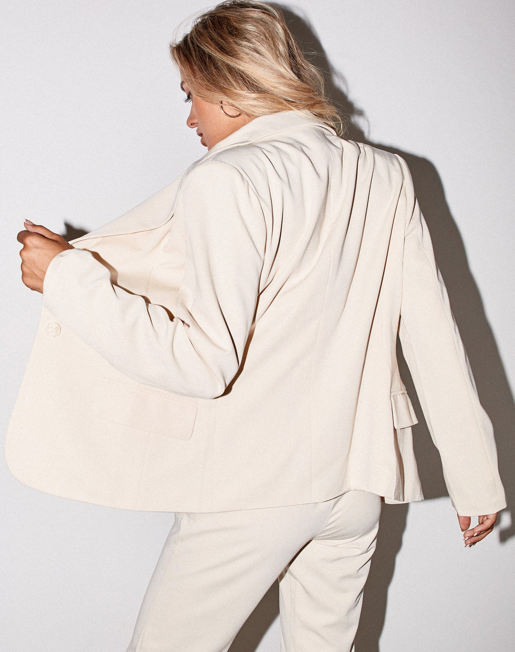Marwah Blazer in Creme
