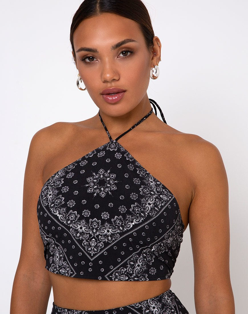 Maudy Crop Top in Bandana Schwarz Platzierung