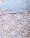 Spitze Puderblau
