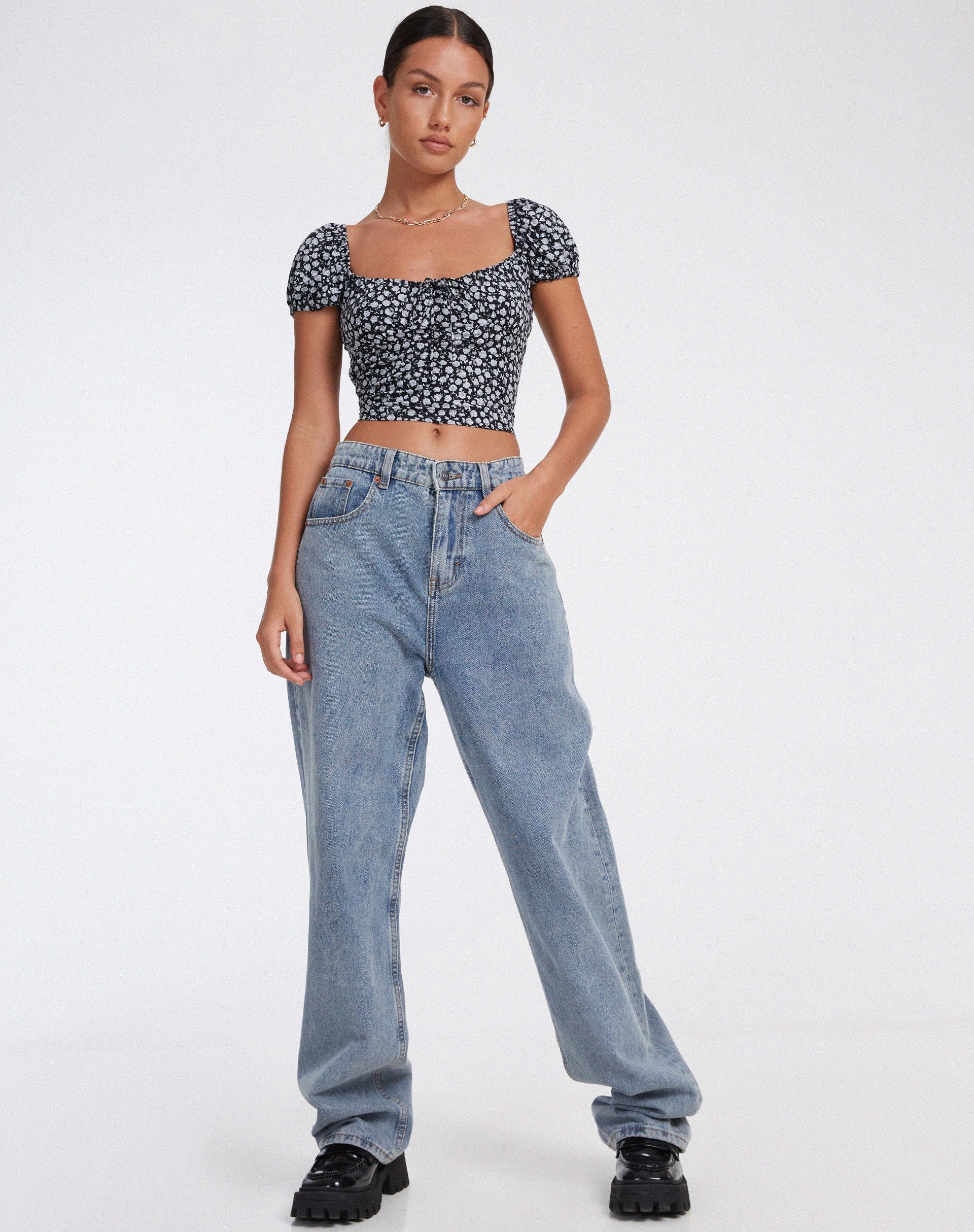 Bild von Mazu Crop Top in Ditsy Rose Schwarz