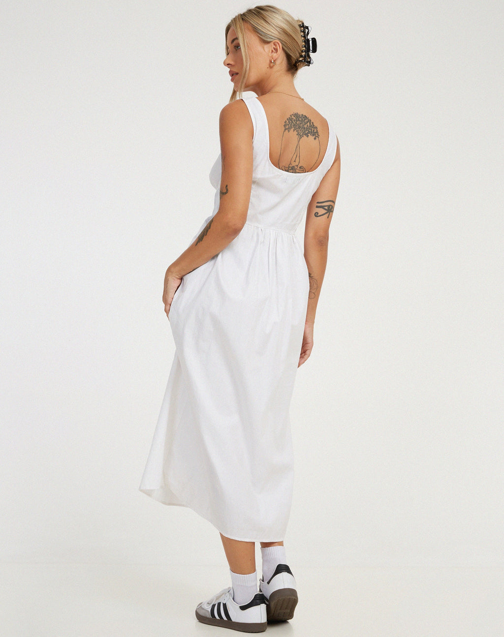 Melrose Midikleid in Weiß