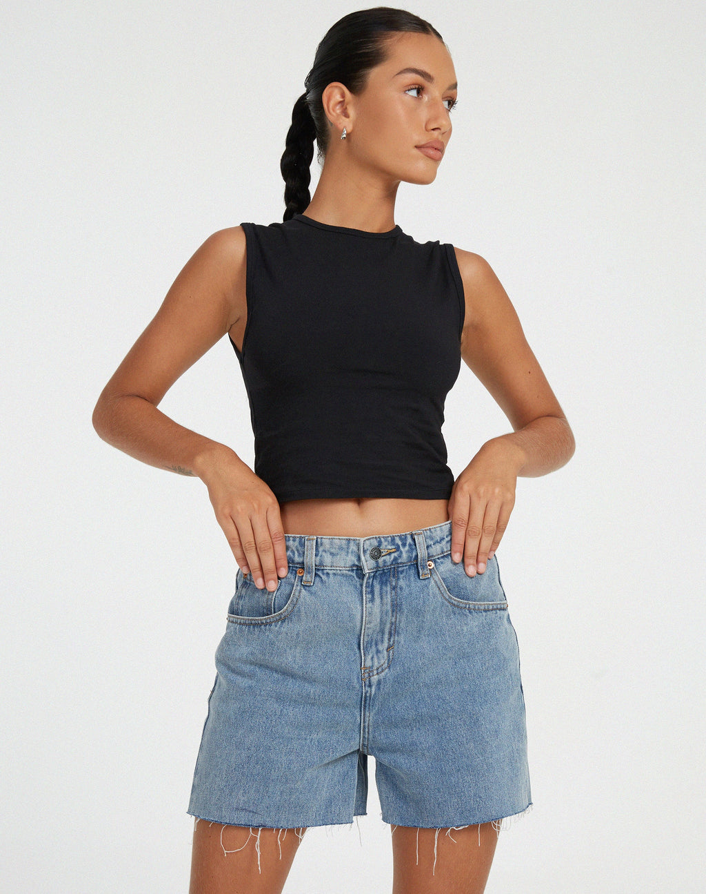 Mittellange Denim-Shorts in heller Waschung