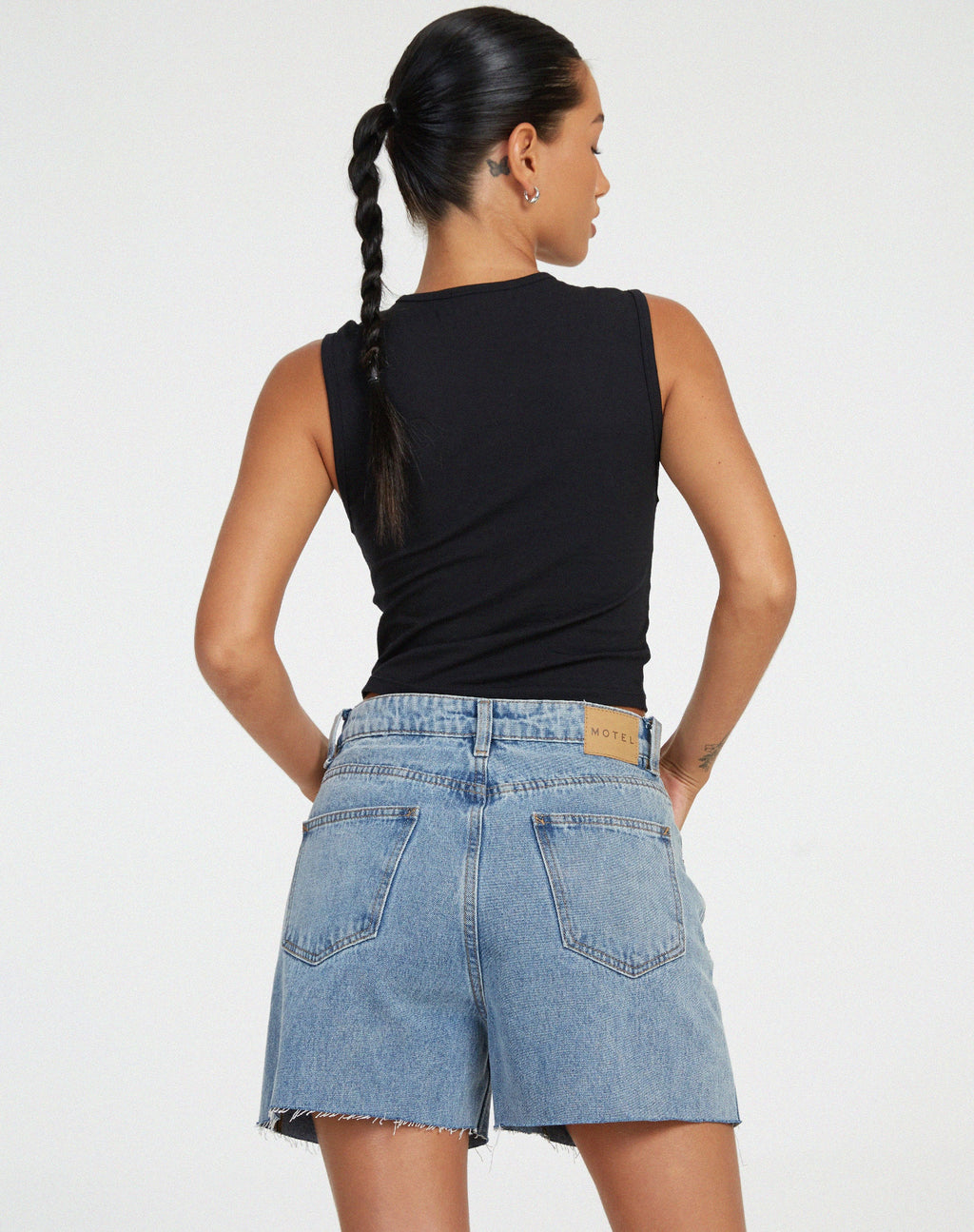 Mittellange Denim-Shorts in heller Waschung
